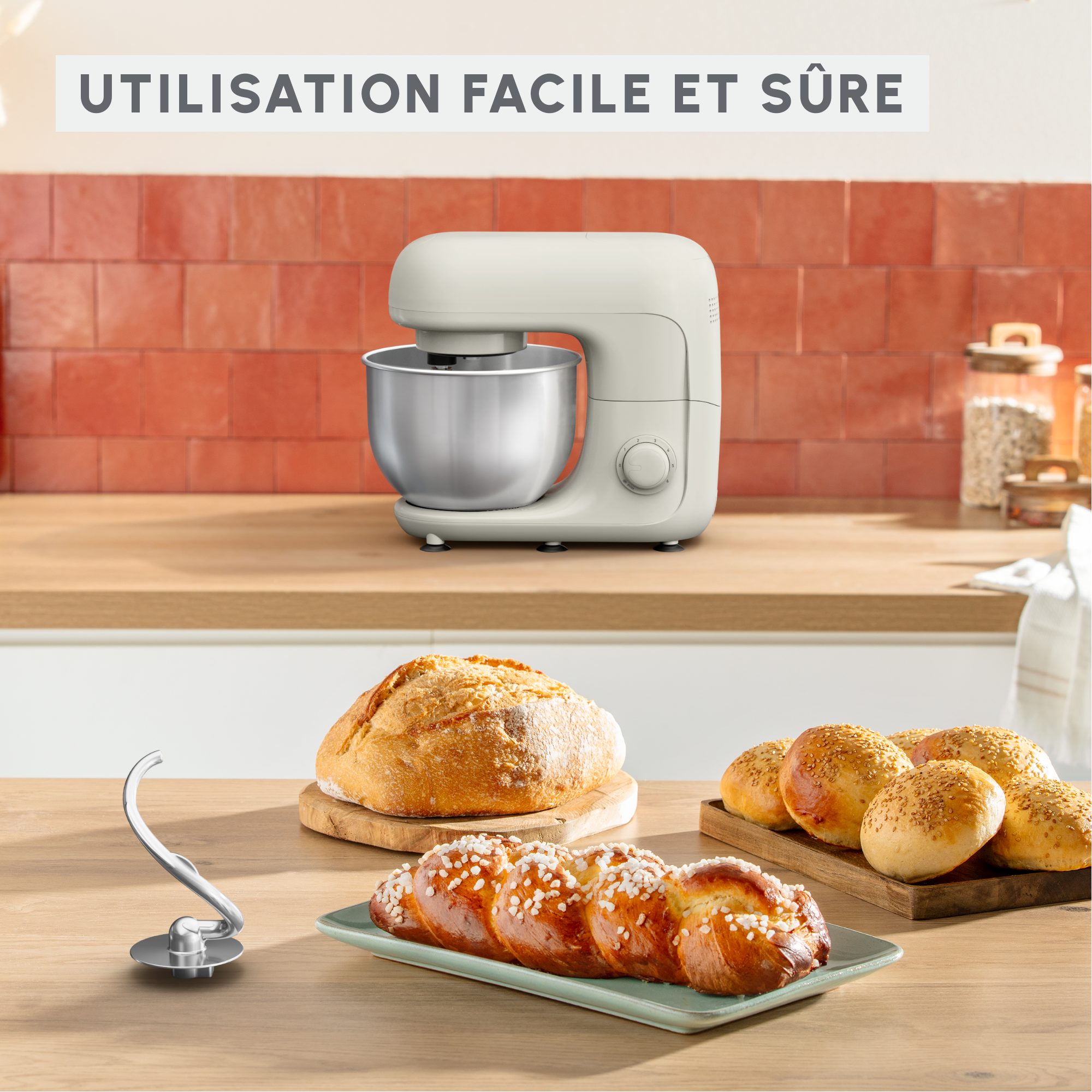 Bake Essential, Robot pâtissier, Bol de 4.8&nbsp;L, Kit de pâtisserie, 800&nbsp;W