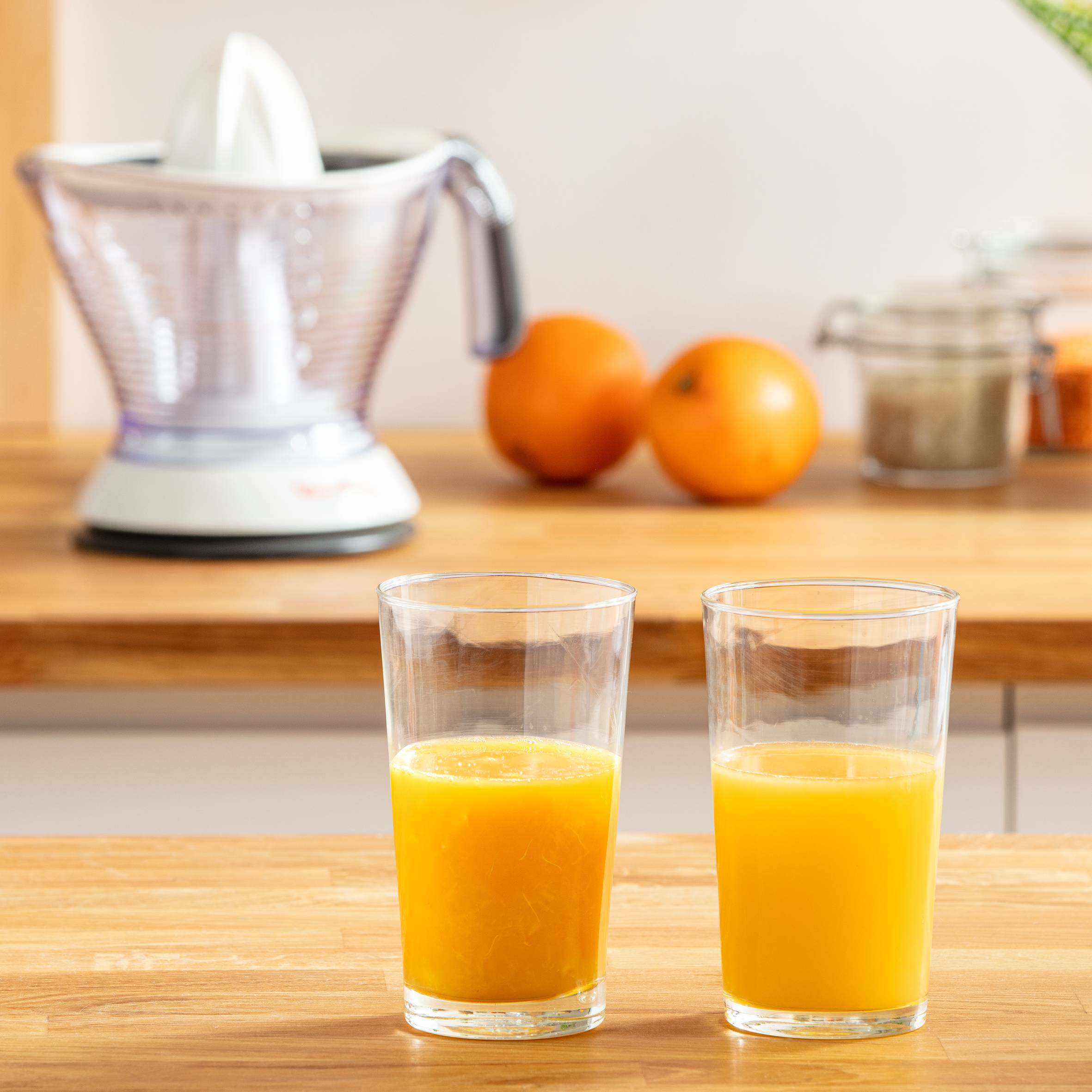 Vitapress, Presse-agrumes,  capacité XL 1l,  2 filtres, Blanc/gris foncé