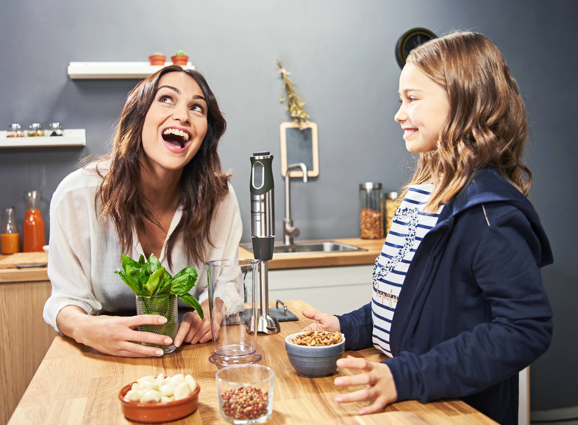 QUICKCHEF NOIR ET INOX 1000 W + 2 ACCESSOIRES