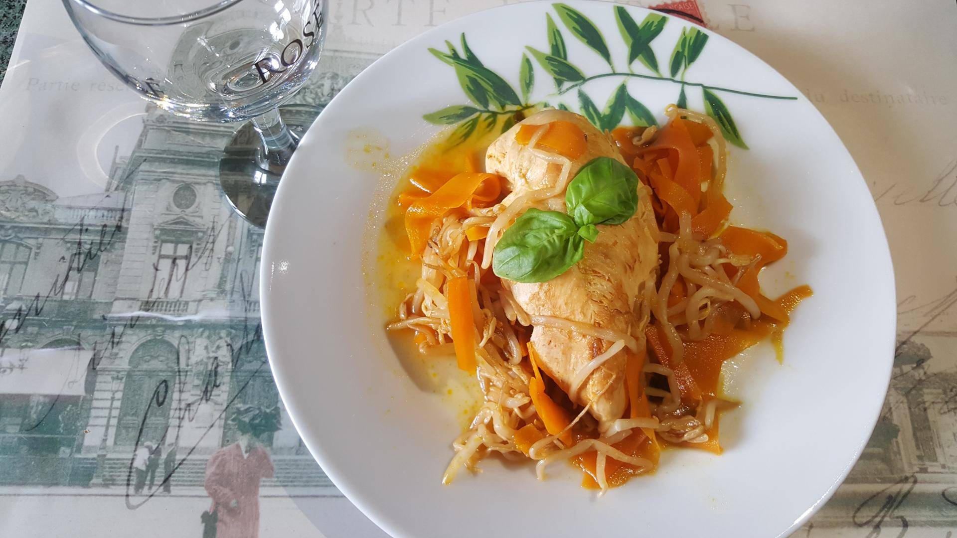 Poulet aux carottes et soja - Recette Cookeo | Moulinex