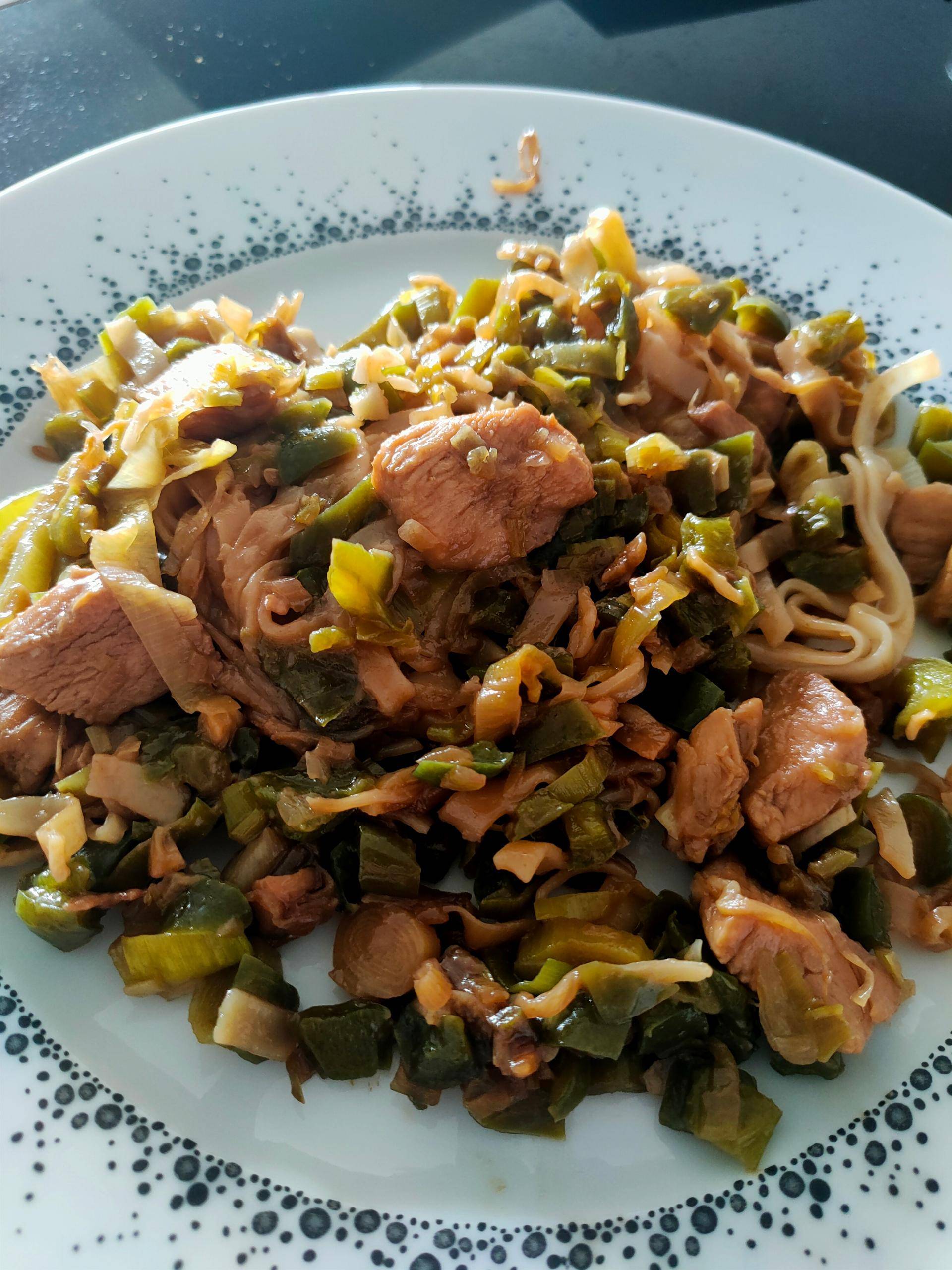 Nouilles de riz sautées au poulet - Recette Cookeo | Moulinex