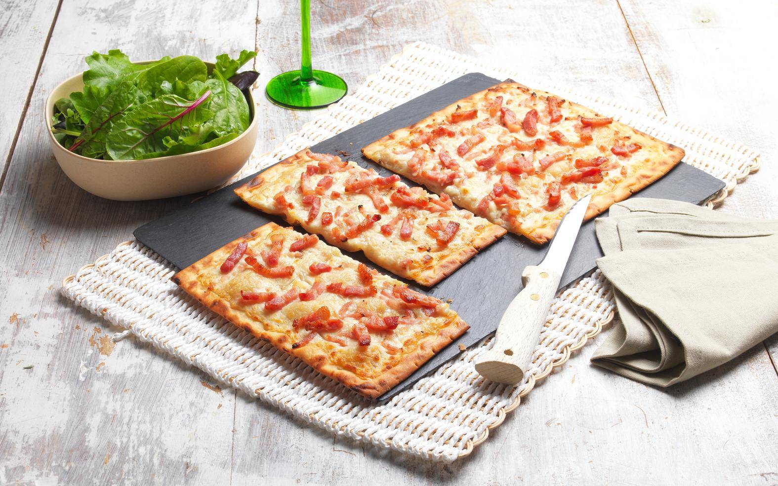 Flammekueche alsacienne - Recette Cook'in One | Moulinex