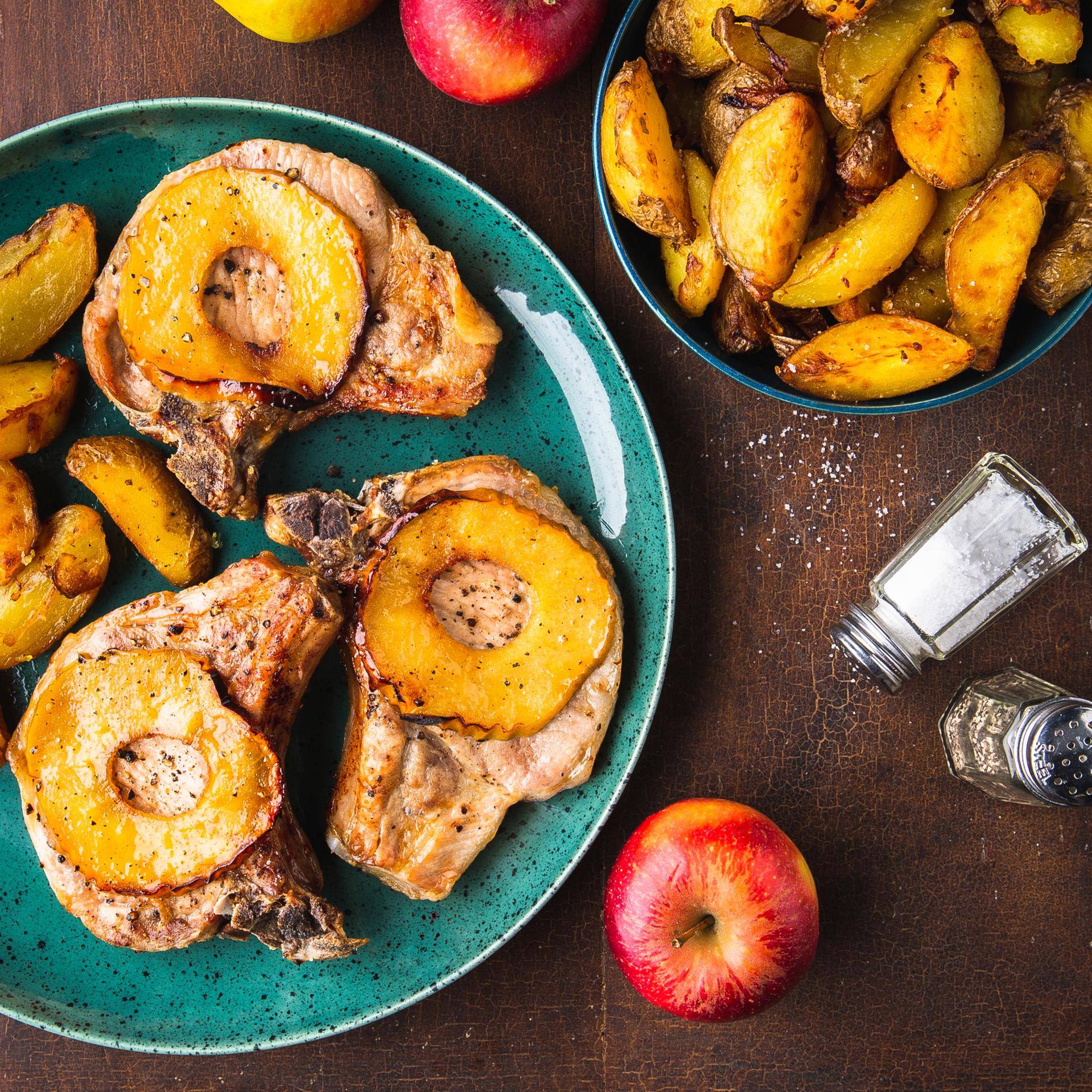 Varkensribbetjes met appels en aardappelen - Recette Multifunction Airfryer Oven Digital | Moulinex
