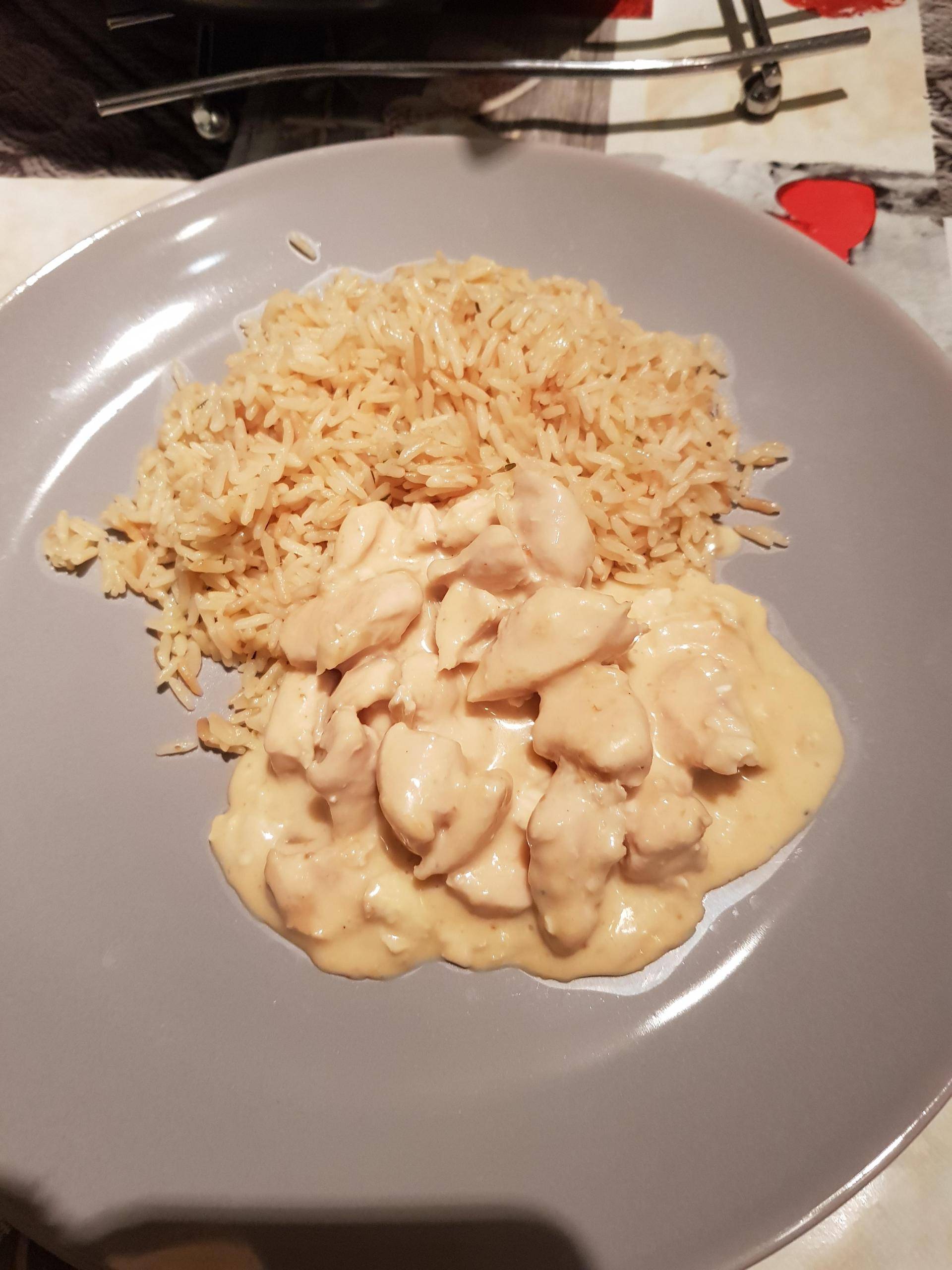 Poulet sauce camembert et riz pilaf - Recette Cookeo | Moulinex