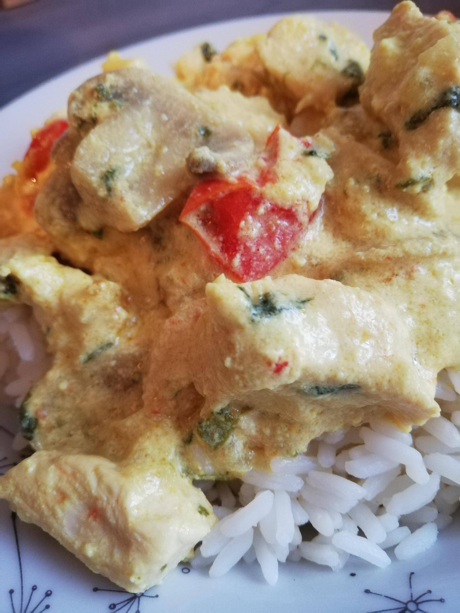 Poulet champignons frais tomate cerise coriandre - Recette Cookeo V3 | Moulinex