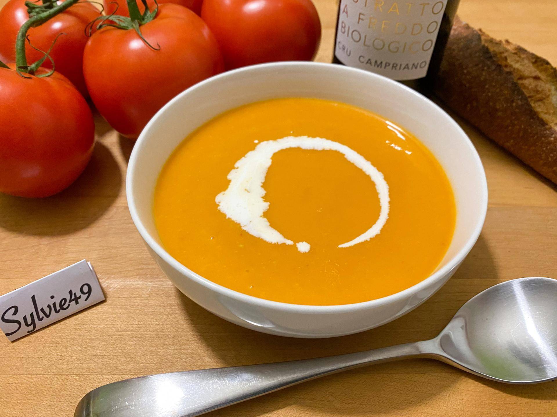 Soupe de tomates à la sicilienne - Recette Cookeo V3 | Moulinex