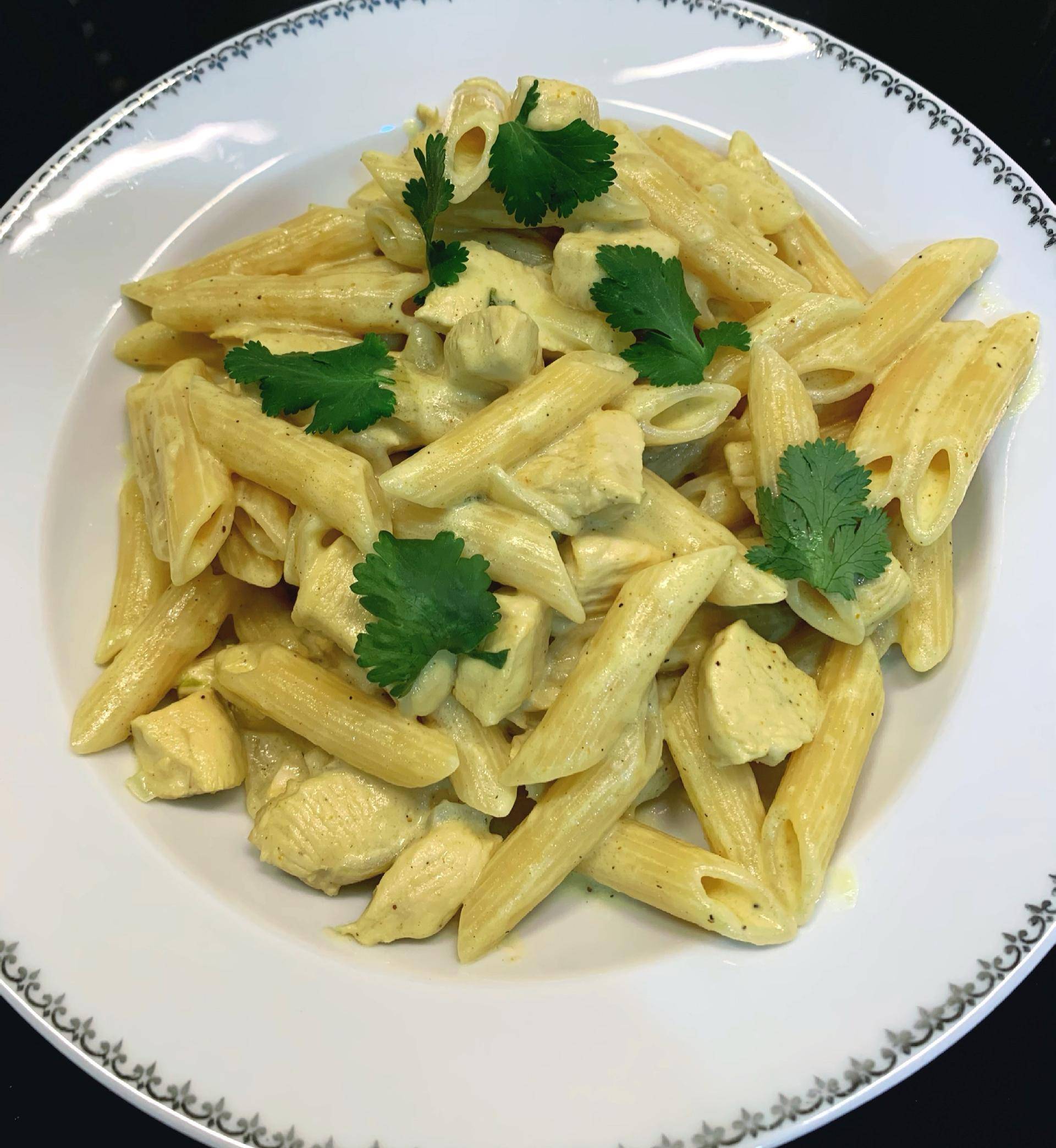 Penne poulet sauce curry et crème de coco - Recette Cookeo V3 | Moulinex