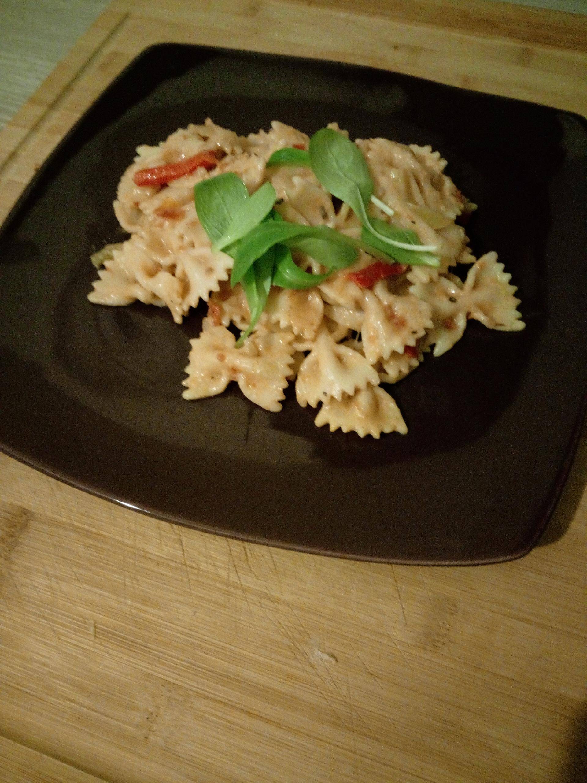 Farfale oignon poivron tomate parmesan - Recette Cookeo | Moulinex