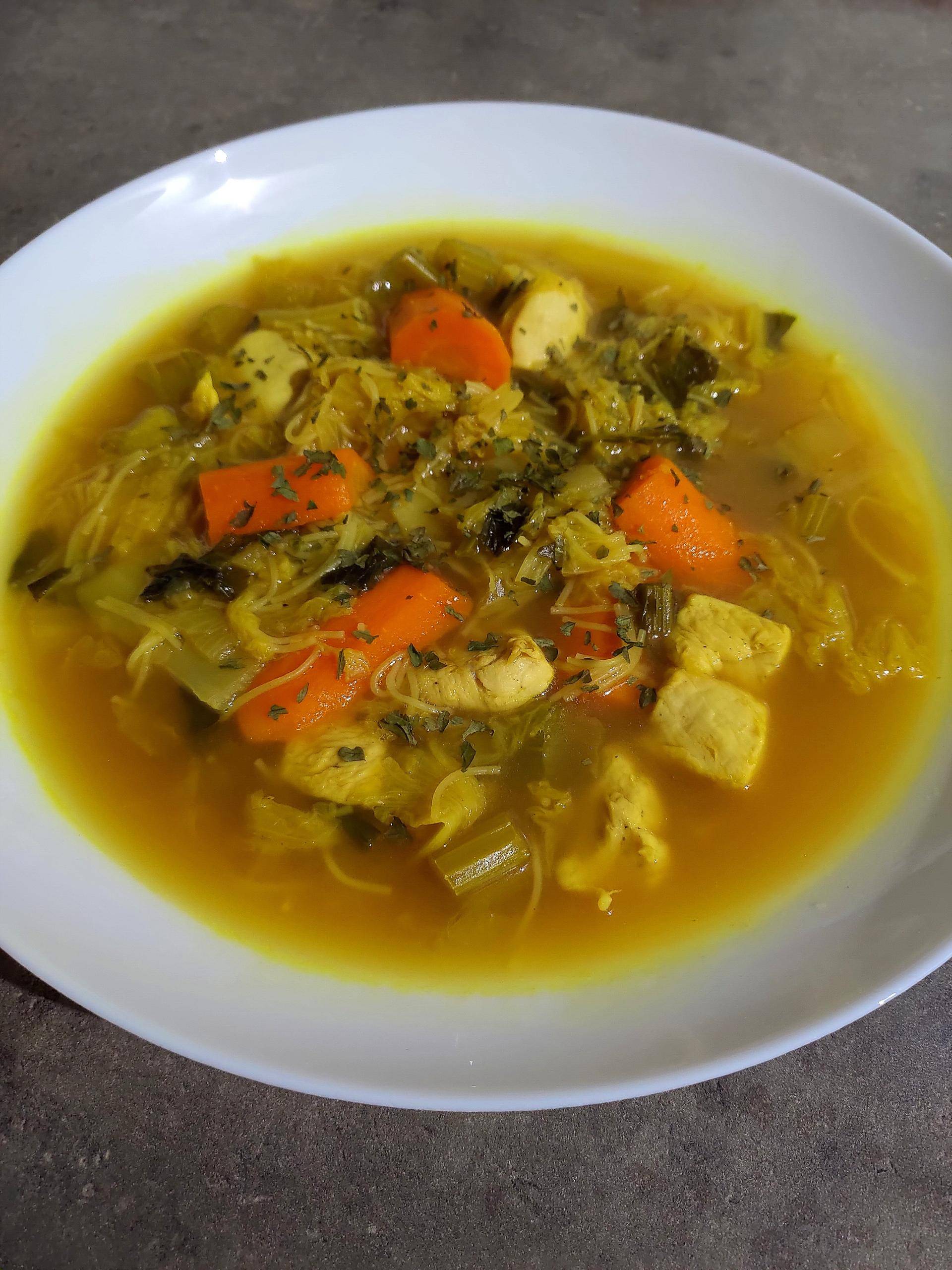 Soupe de légumes, poulet et Vermicelles - Recette Cookeo | Moulinex