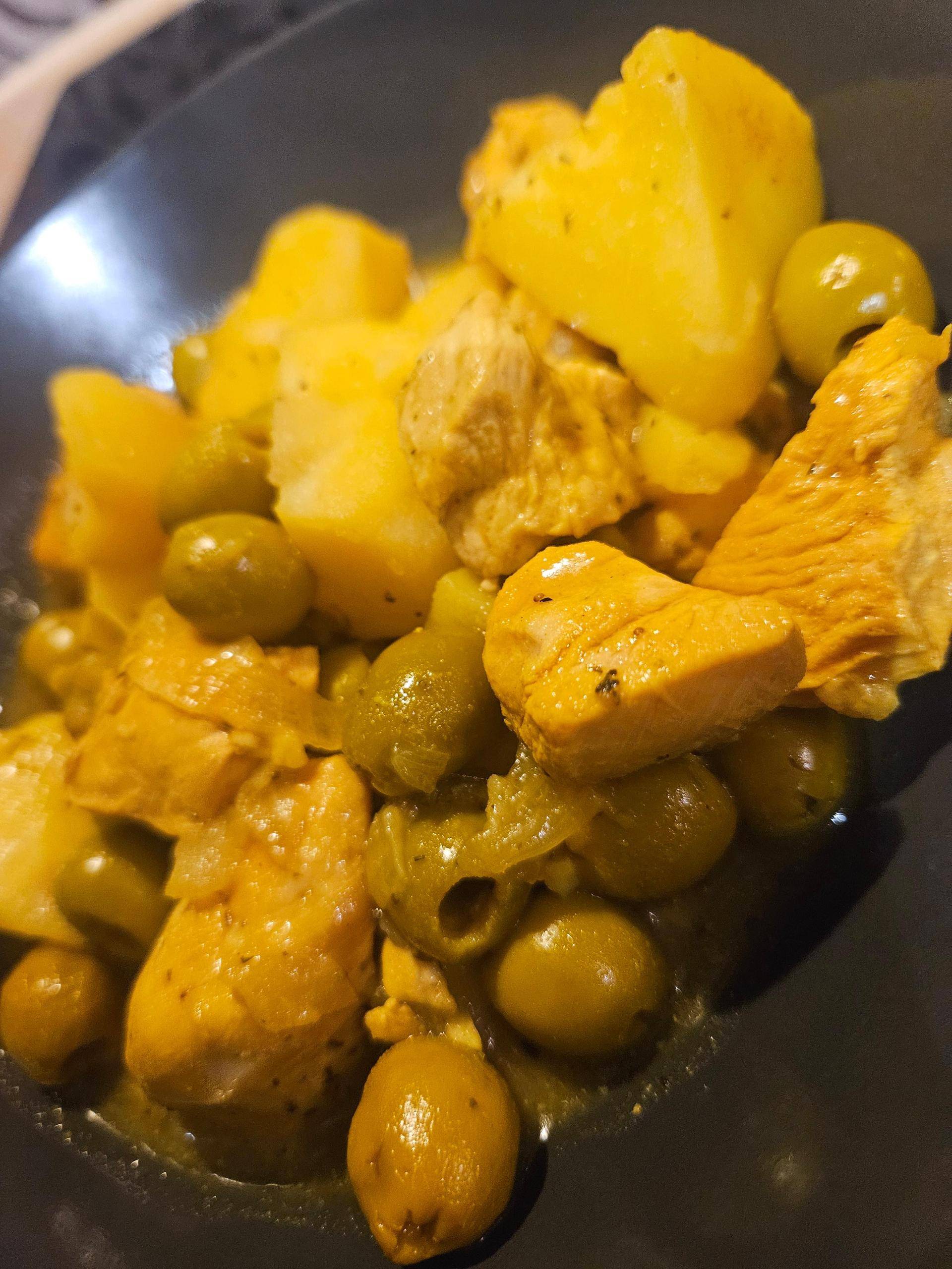 Poulet aux olives et pommes de terre - Recette Cookeo | Moulinex