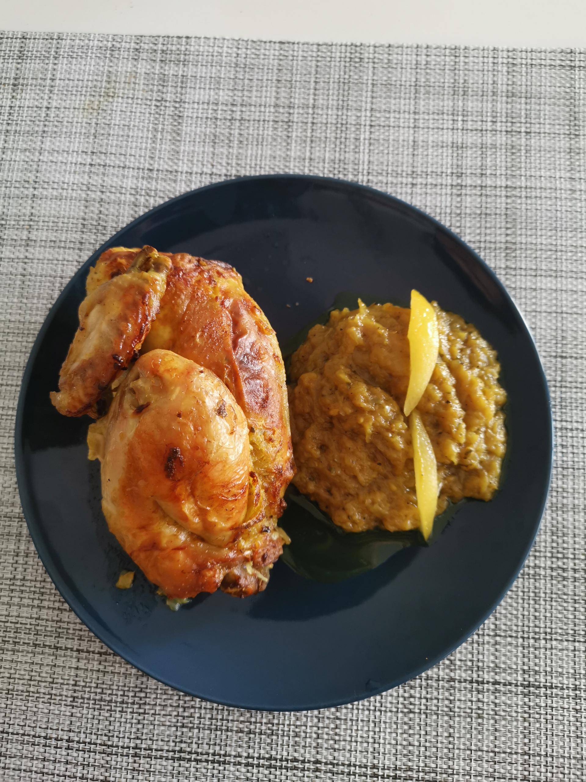 Poulet rôti à la marocaine et sa sauce aux oignons - Recette Cookeo | Moulinex