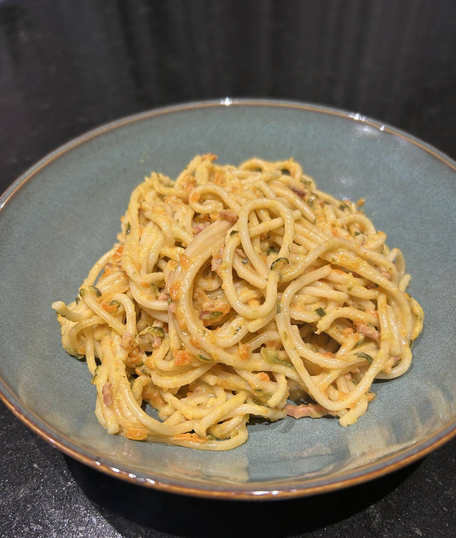 One pot Carbonara jambon légumes - Recette Cookeo | Moulinex