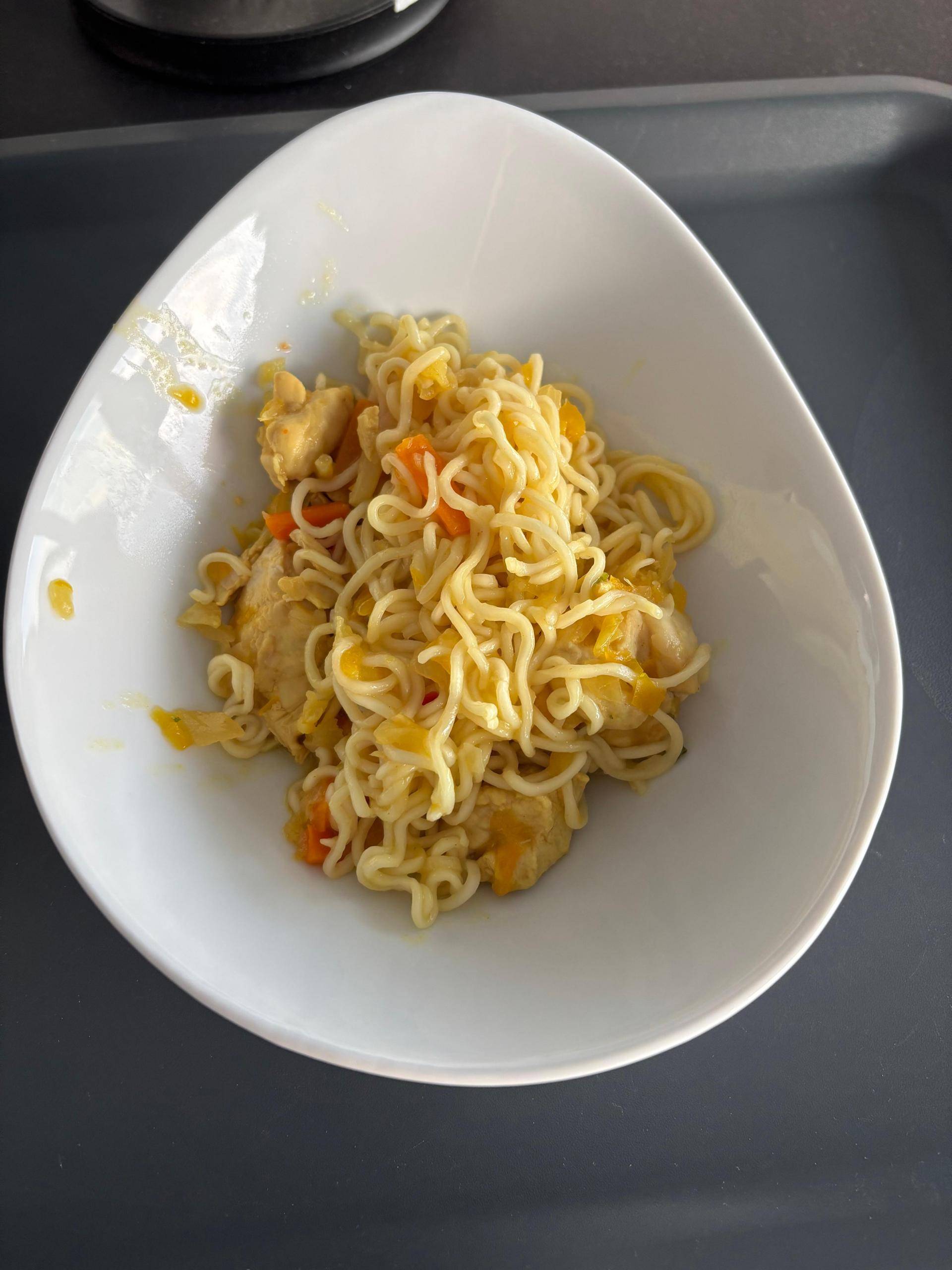Nouilles asiatiques au poulet et légumes - Recette Companion Connect XL | Moulinex