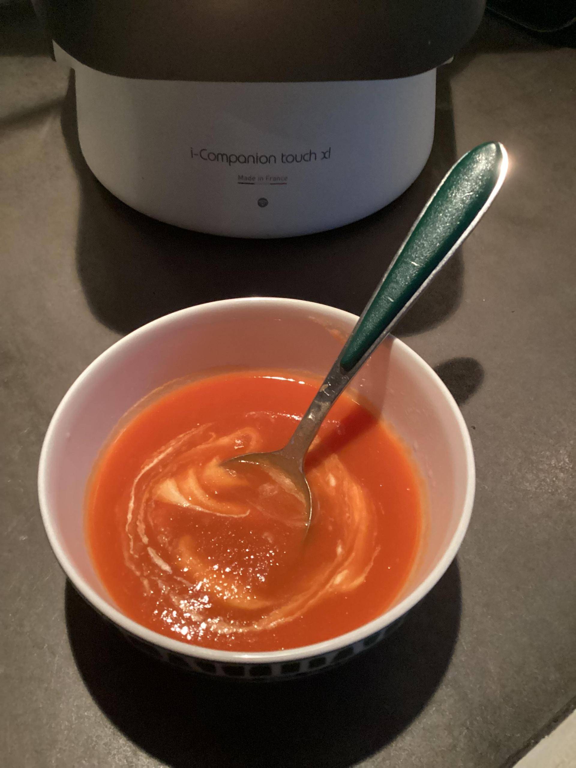 Soupe tomates, pommes de terre - Recette Companion Connect XL | Moulinex