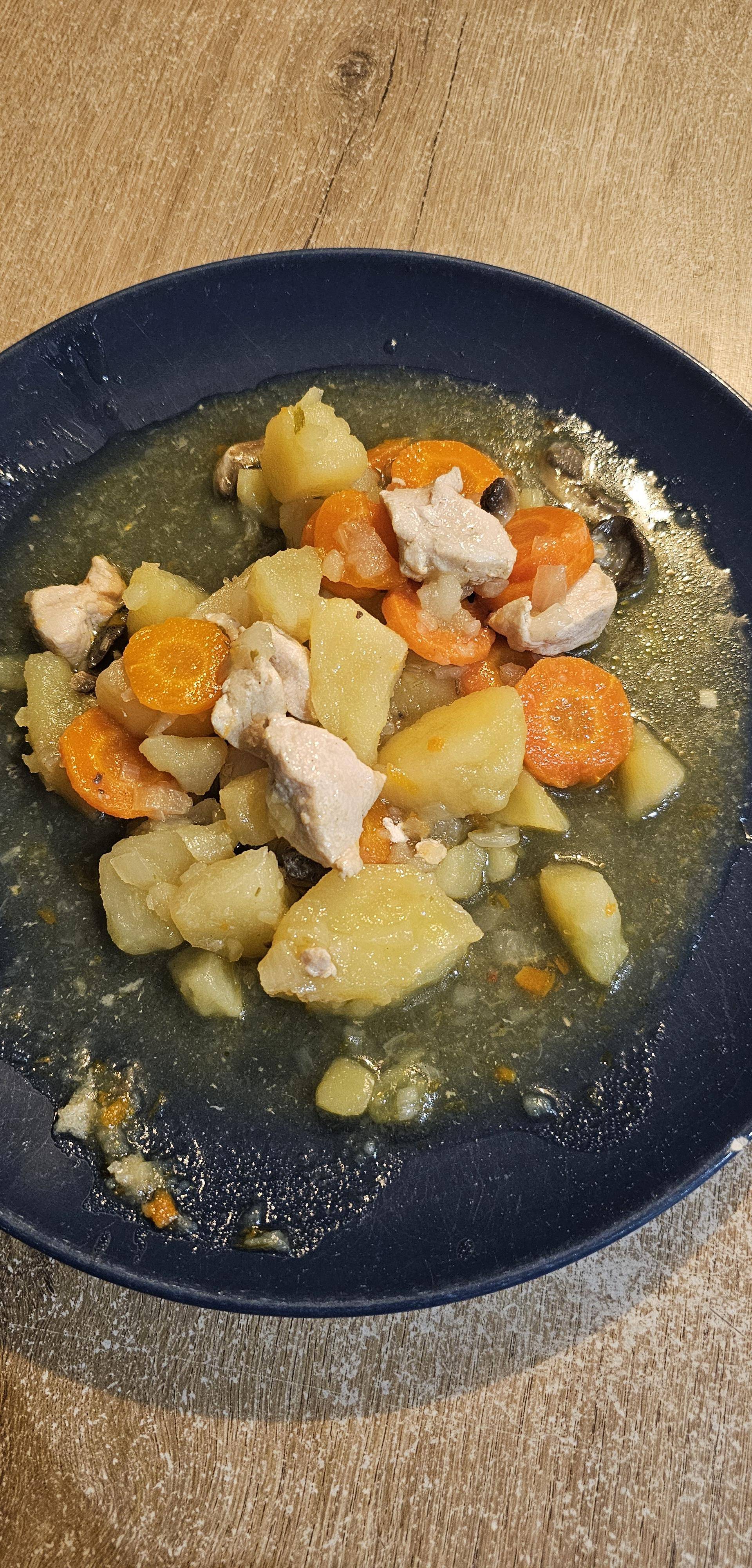 Mijoté de Poulet, Pommes de terre et Carottes - Recette Companion Connect | Moulinex