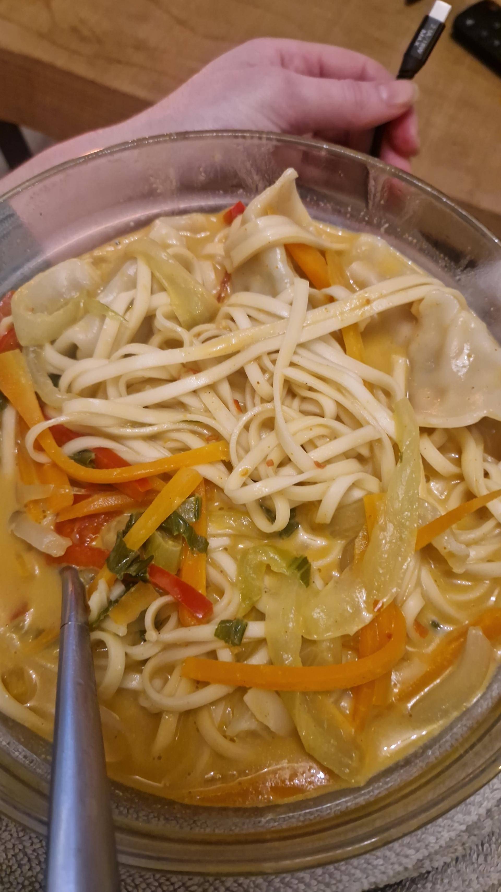 Soupe de gyosas et nouilles - Recette Cookeo V3 | Moulinex