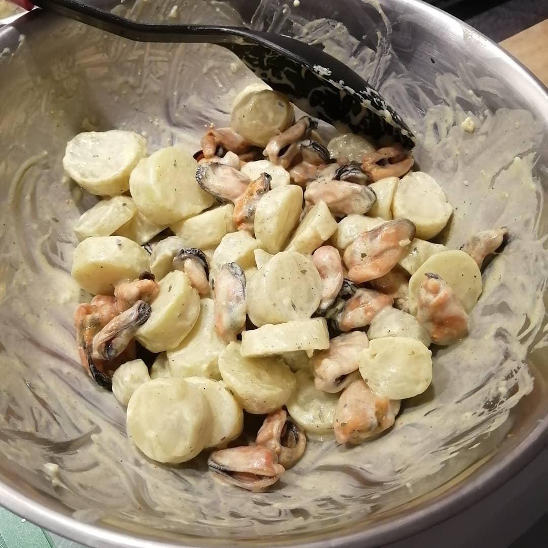 Salade de pomme de terre aux moules, sauce au curry - Recette Cookeo | Moulinex