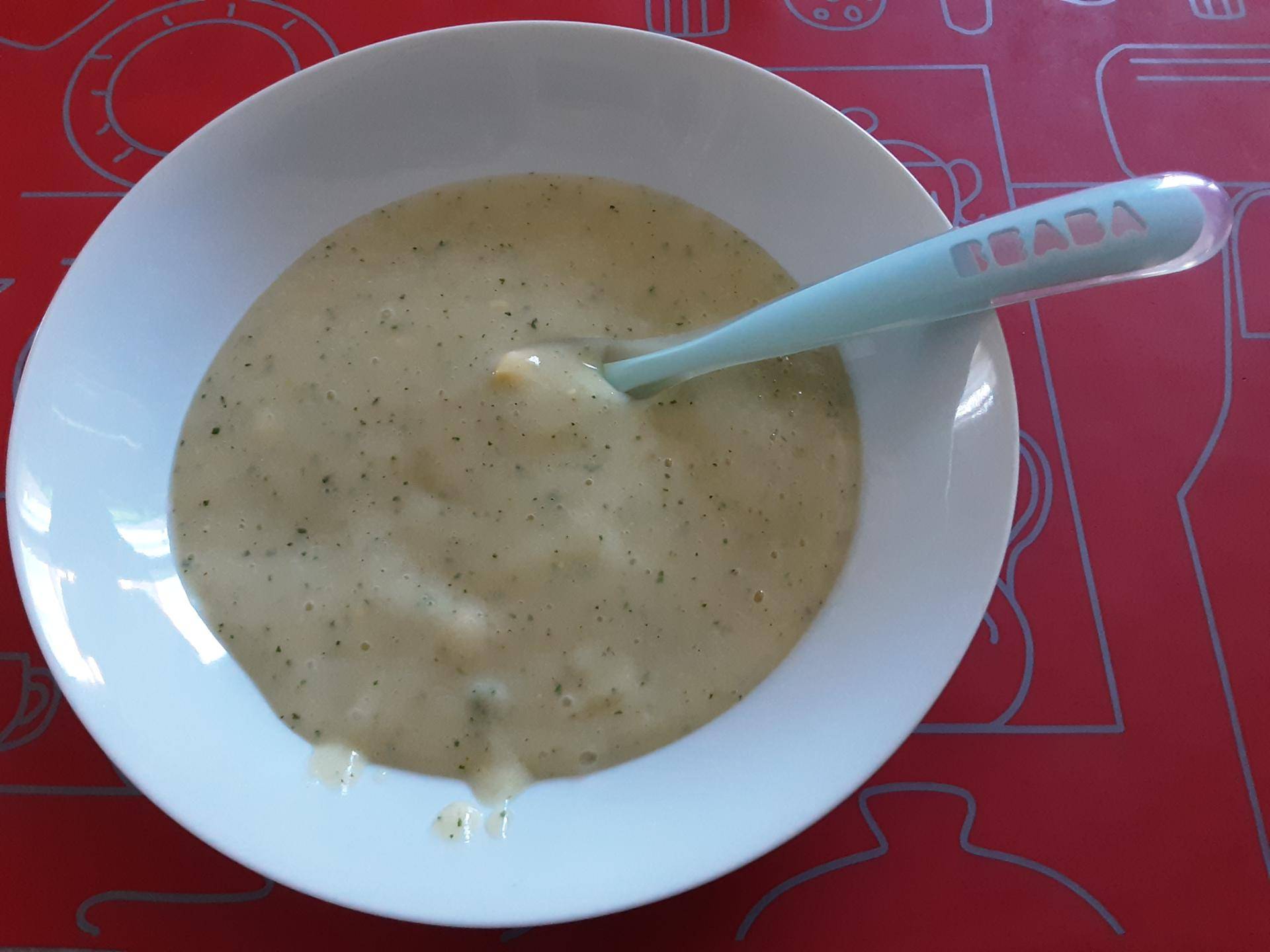 Pot de bébé 8 mois: velouté de courgette-persil et son jaune d'oeuf - Recette Cookeo | Moulinex