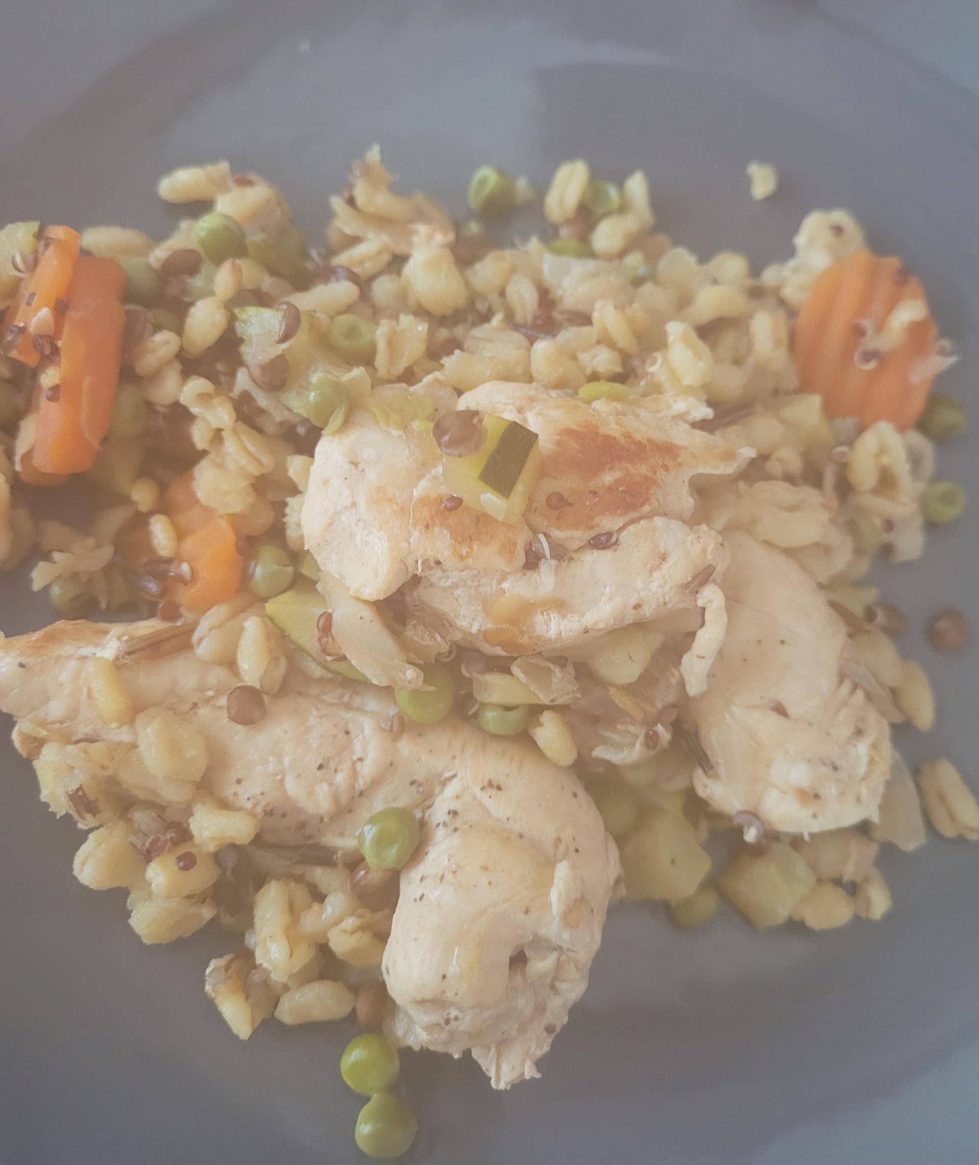 Lentilles, blé, quinoa au poulet et ses légumes. - Recette Cookeo | Moulinex