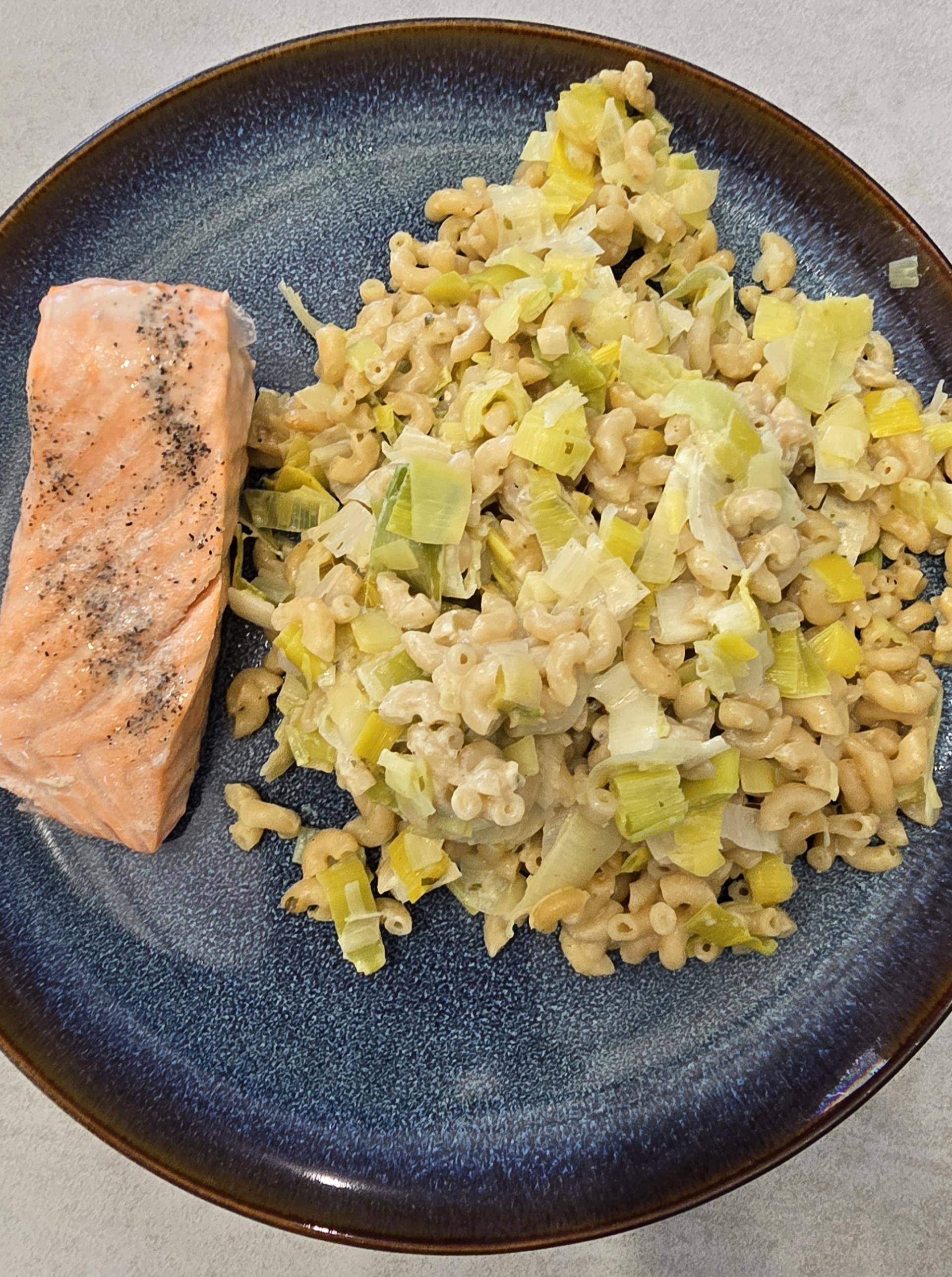 Saumon pâtes au boursin et poireaux - Recette Cookeo Infinity Autostir | Moulinex