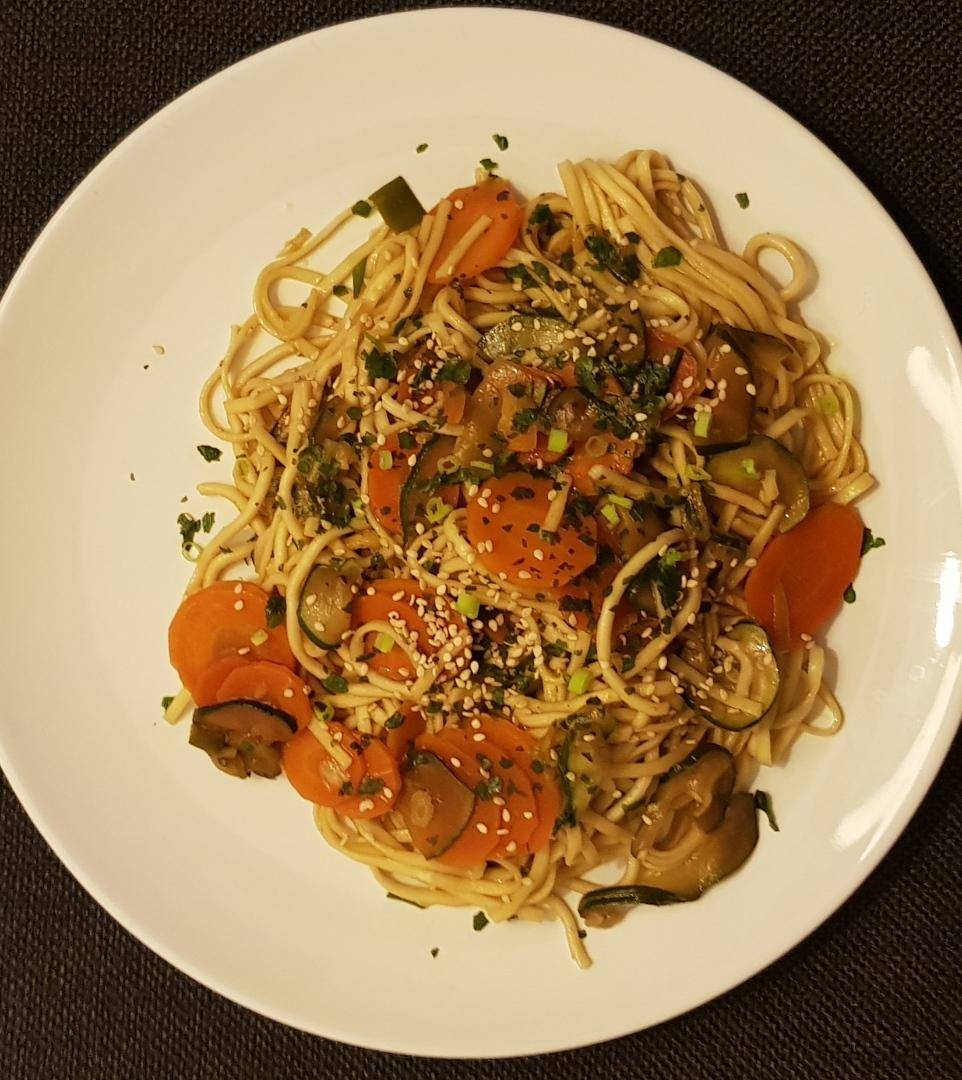 Nouilles chinoises aux légumes - Recette Companion Connect XL | Moulinex