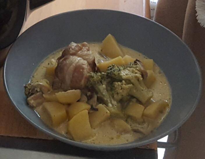 Paupiette de porc à la crème, champignons et légumes - Recette Cookeo | Moulinex