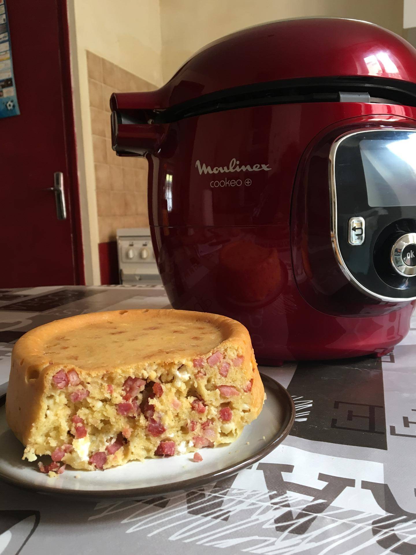 Cake chèvre lardons - Recette Cookeo | Moulinex