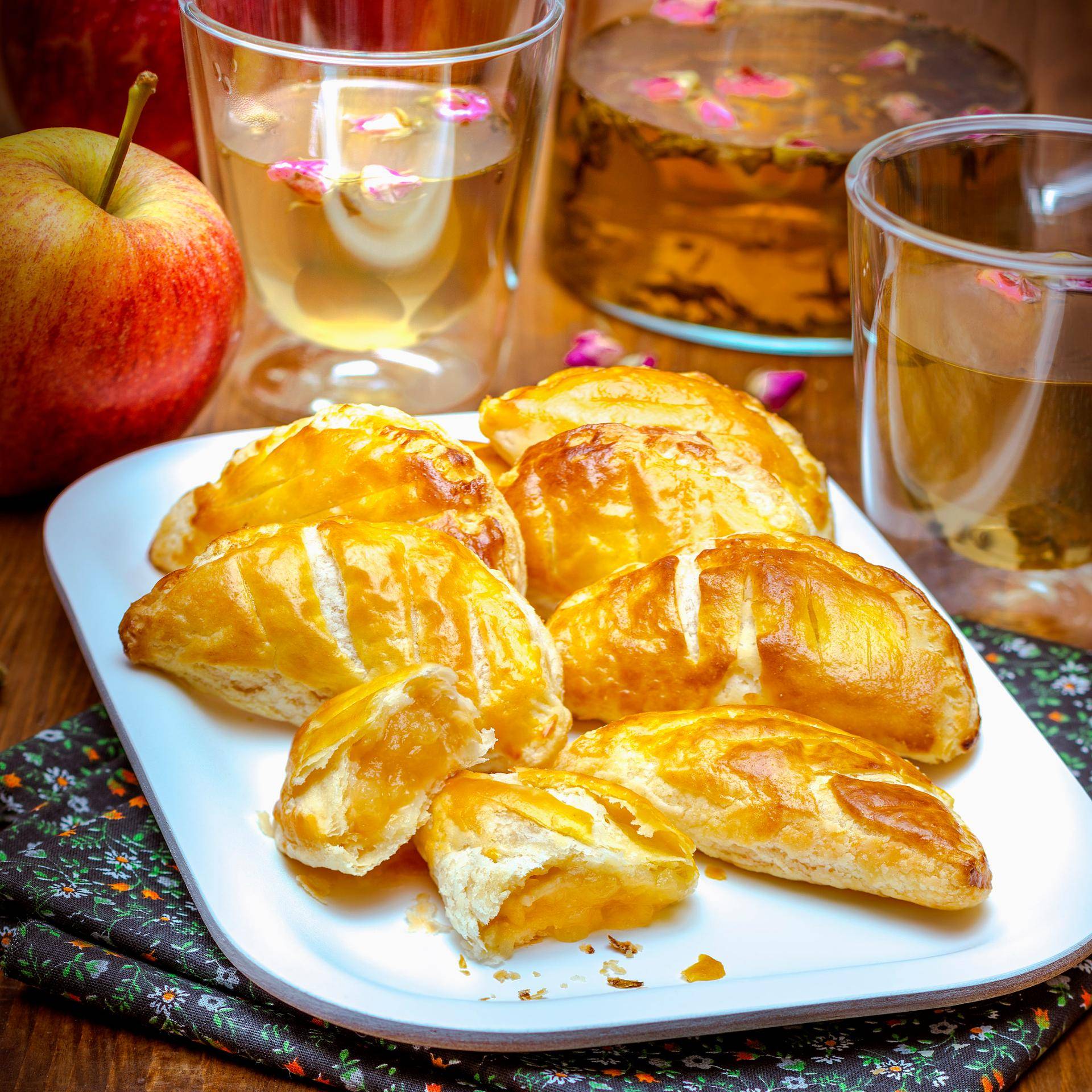 Chaussons aux pommes - Recette Companion Connect | Moulinex