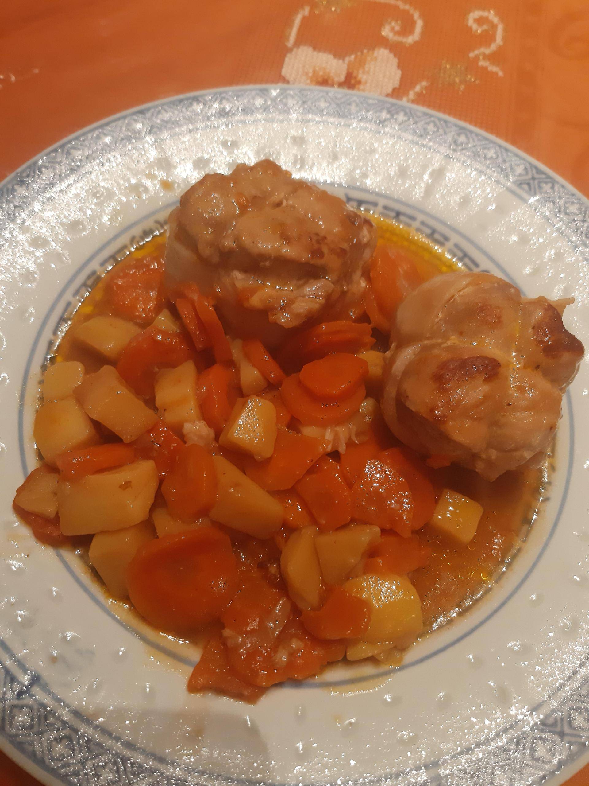 Paupiettes de porc, carottes, pomme de terre - Recette Cookeo | Moulinex