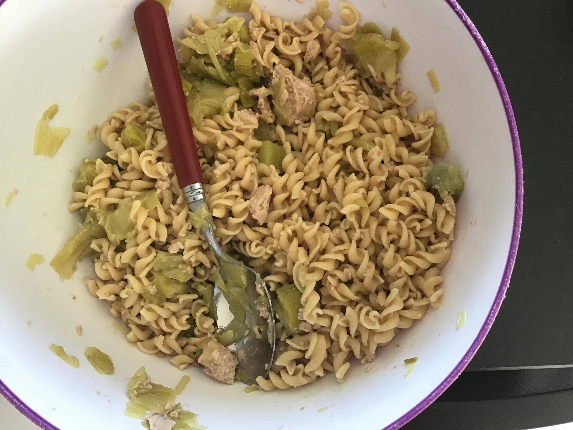 Poireaux accompagnés de pâtes avec du thon - Recette Cookeo V3 | Moulinex
