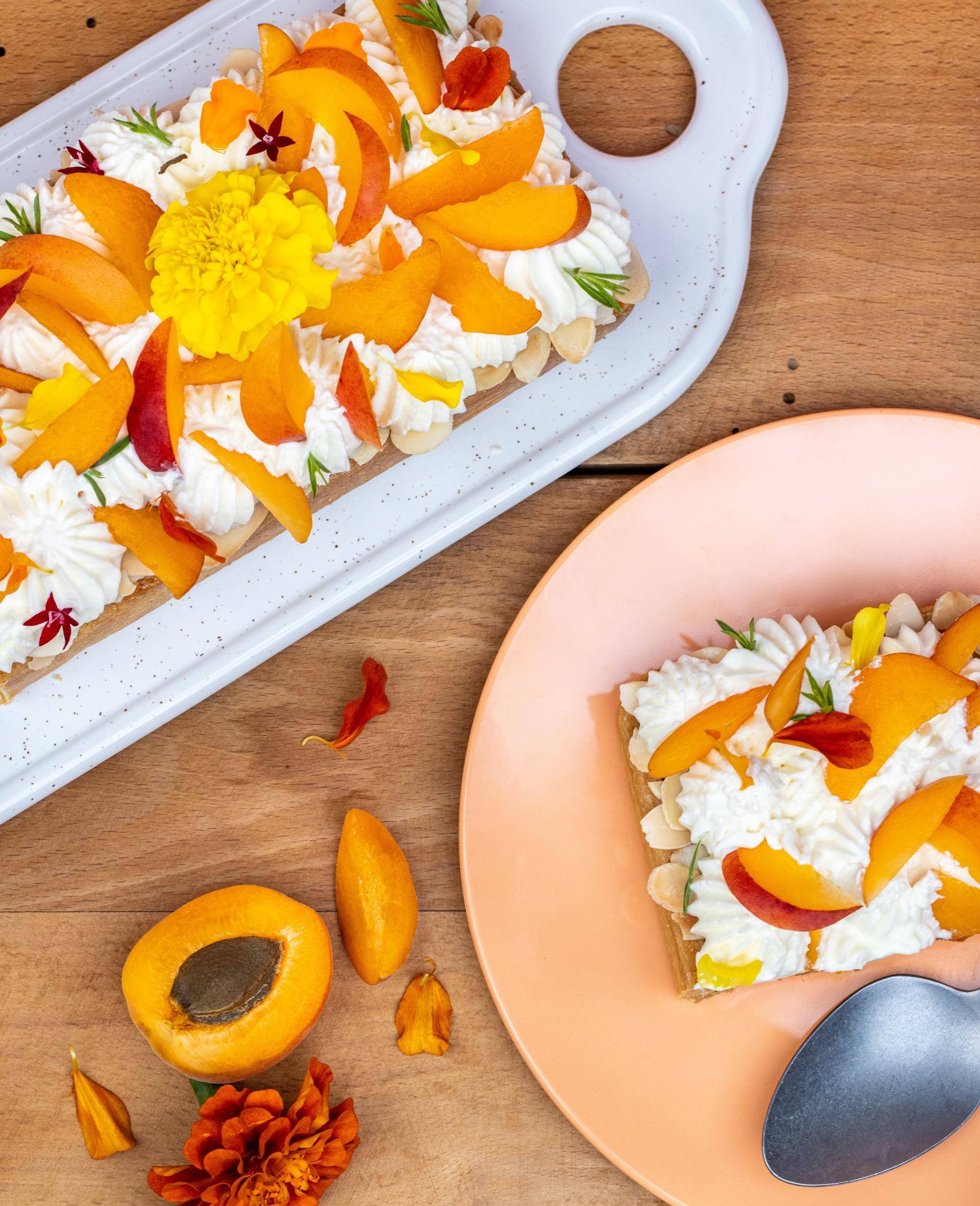Tarte aux abricots, amande, miel et romarin - Recette Companion | Moulinex