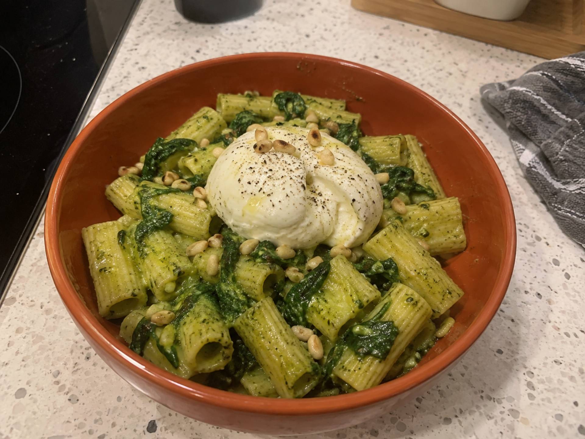 Rigatoni pesto verde, épinards et burrata - Recette Cookeo Infinity Autostir | Moulinex