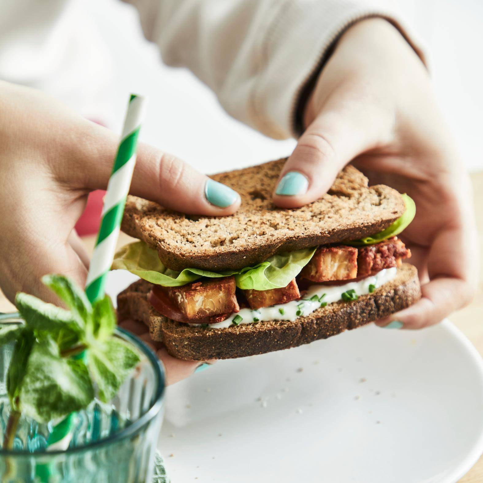 Sandwich au tempeh mariné - Recette Cook'in One | Moulinex