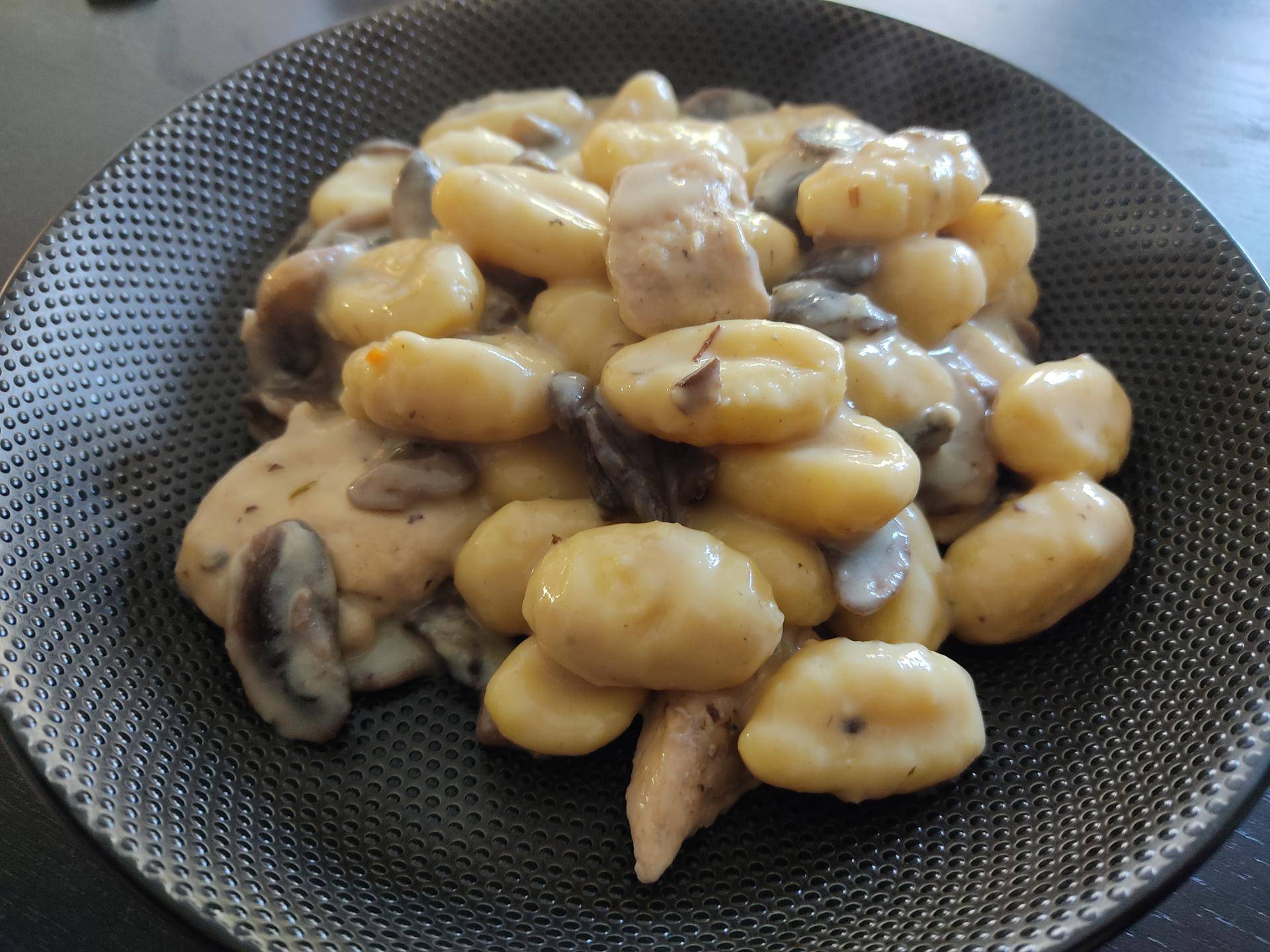 Gnocchis aux champignons poulet et romarin - Recette Cookeo | Moulinex