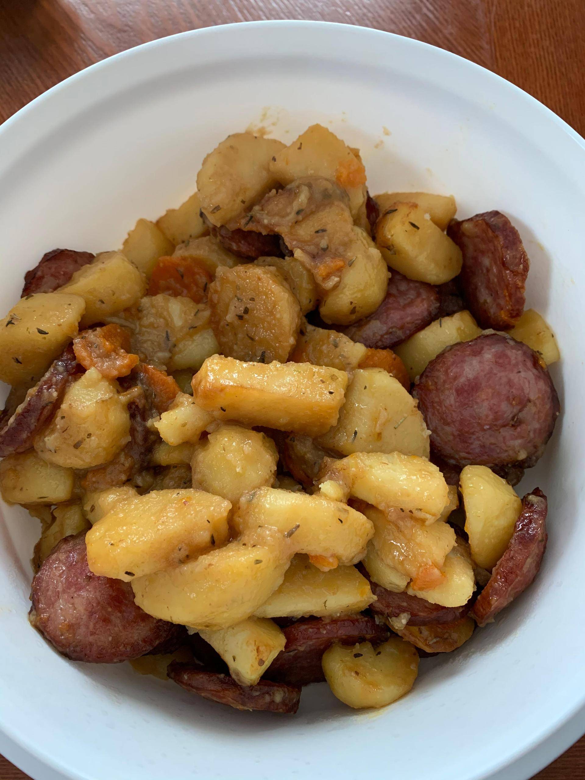 Saucisse de Morteau pommes de terre et carottes fondante - Recette Cookeo | Moulinex