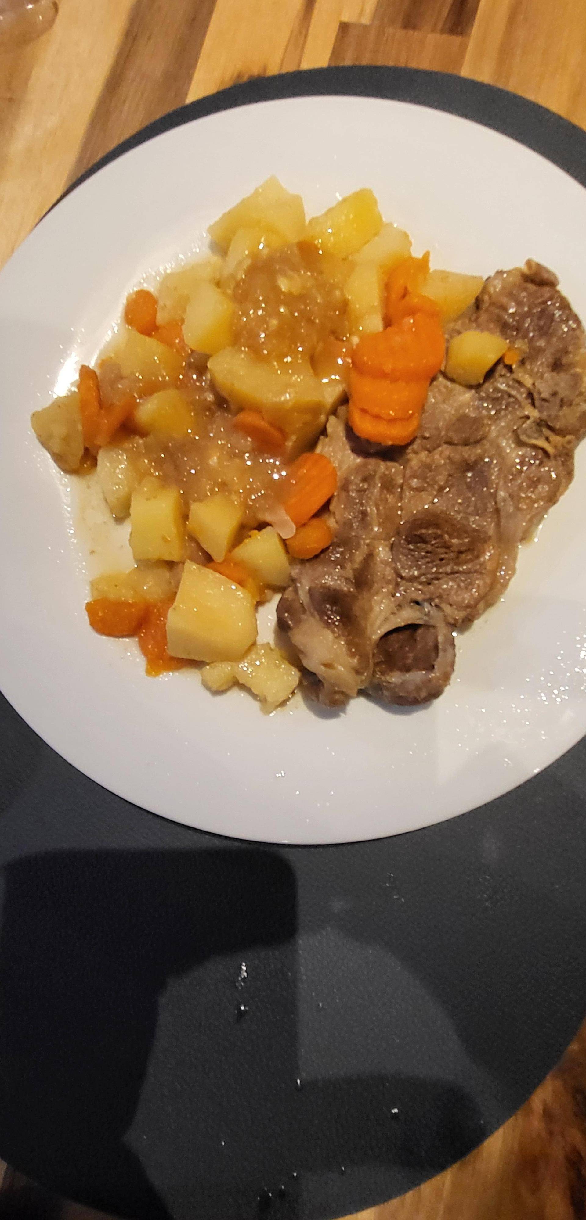 Côtes de porc échine pommes de terre à l’ail - Recette Cookeo V3 | Moulinex