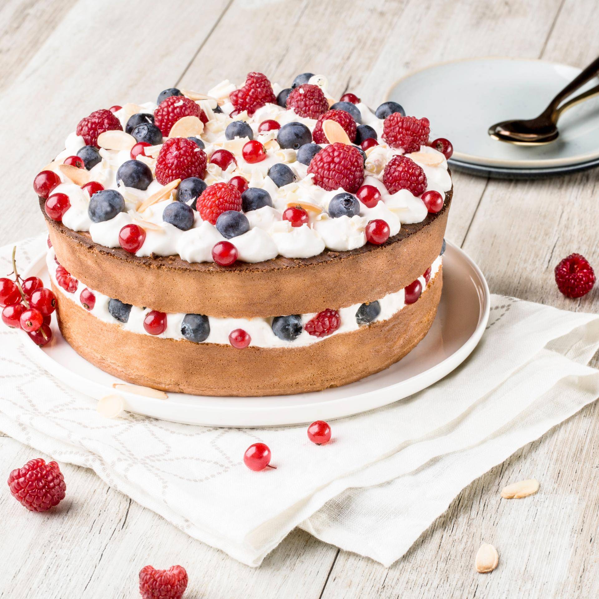 Fraisier au chocolat blanc amande - Recette Companion | Moulinex