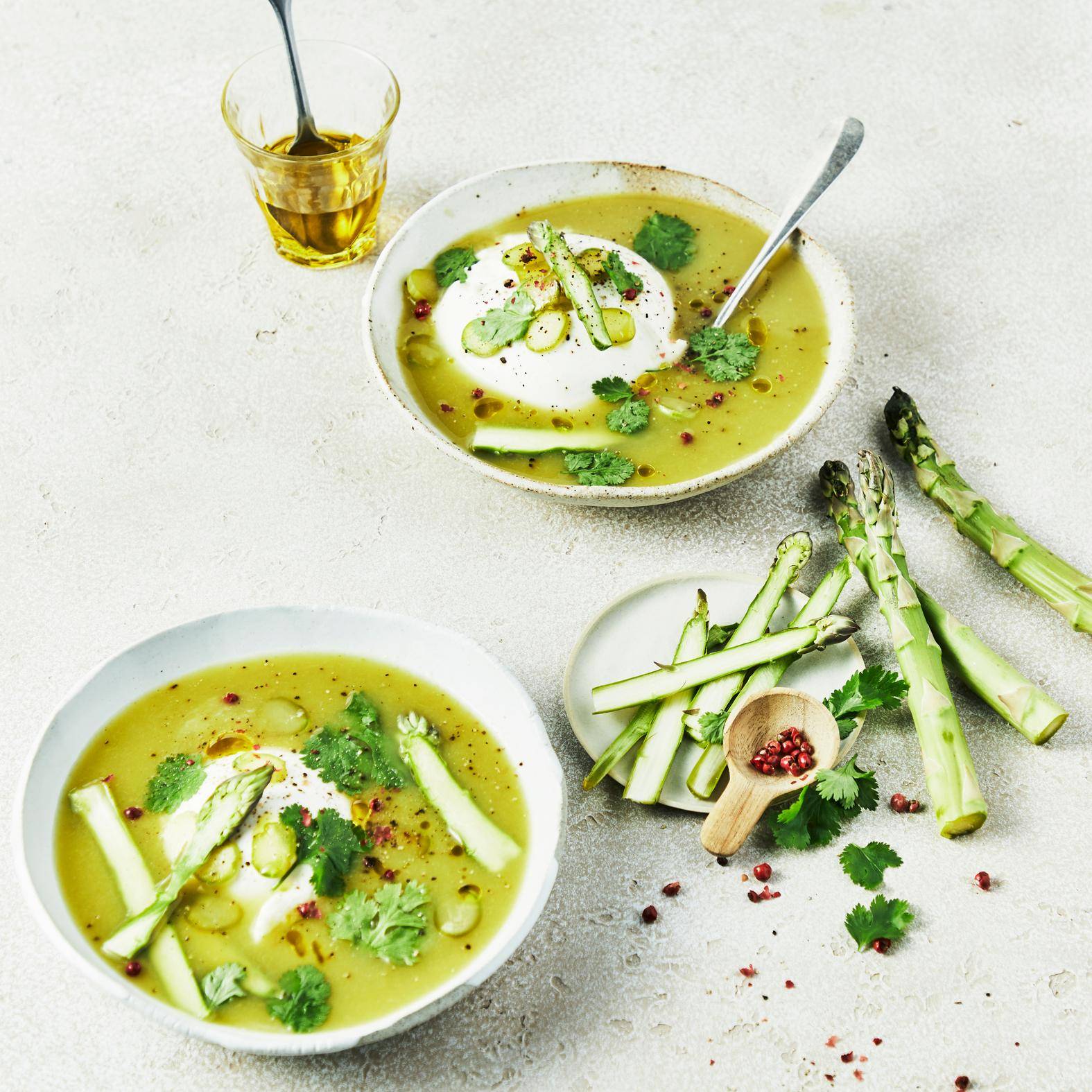 Soupe onctueuse aux asperges - Recette Blend up | Moulinex