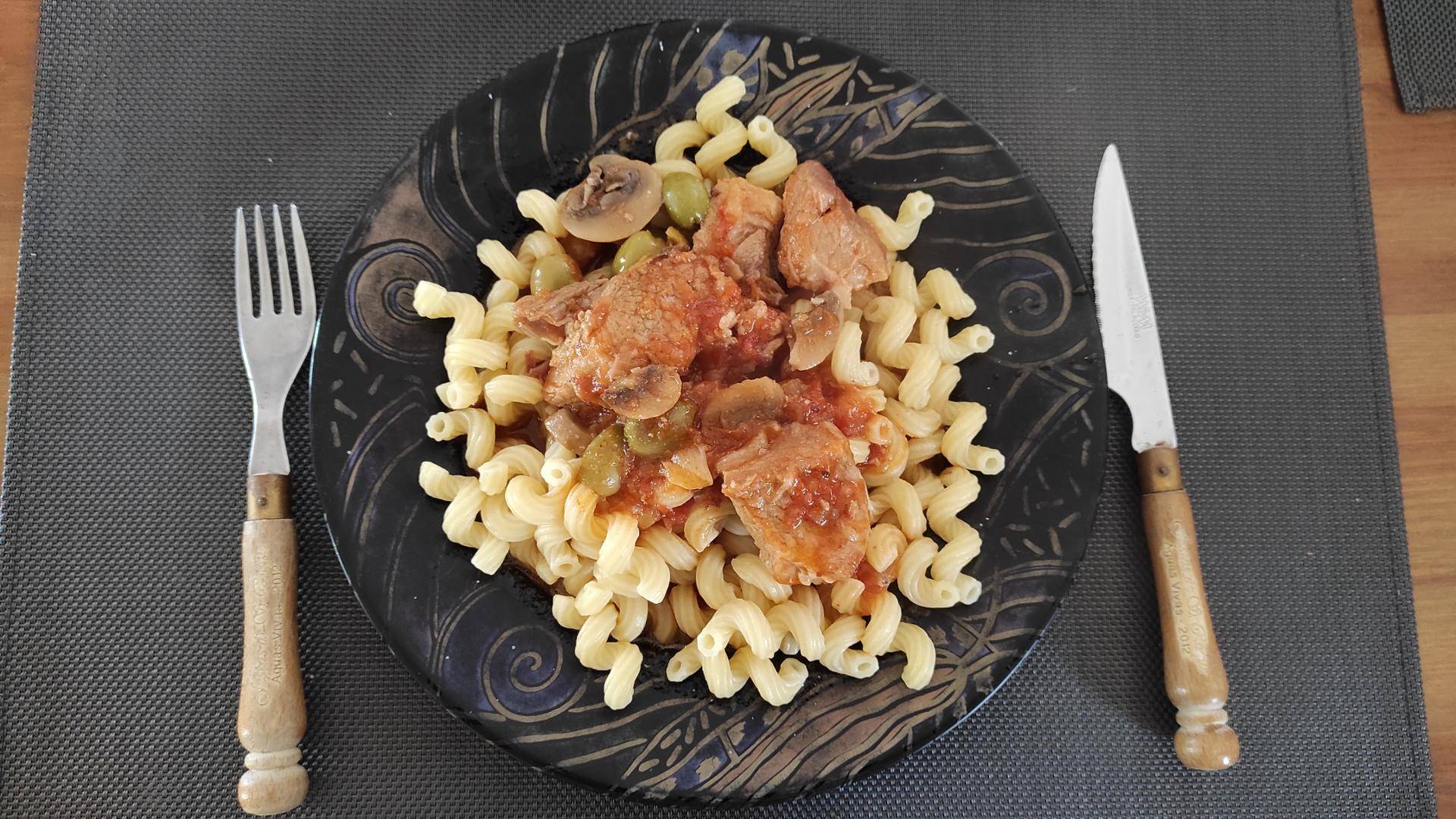 Ragoût de porc aux olives et champignons - Recette Cookeo | Moulinex