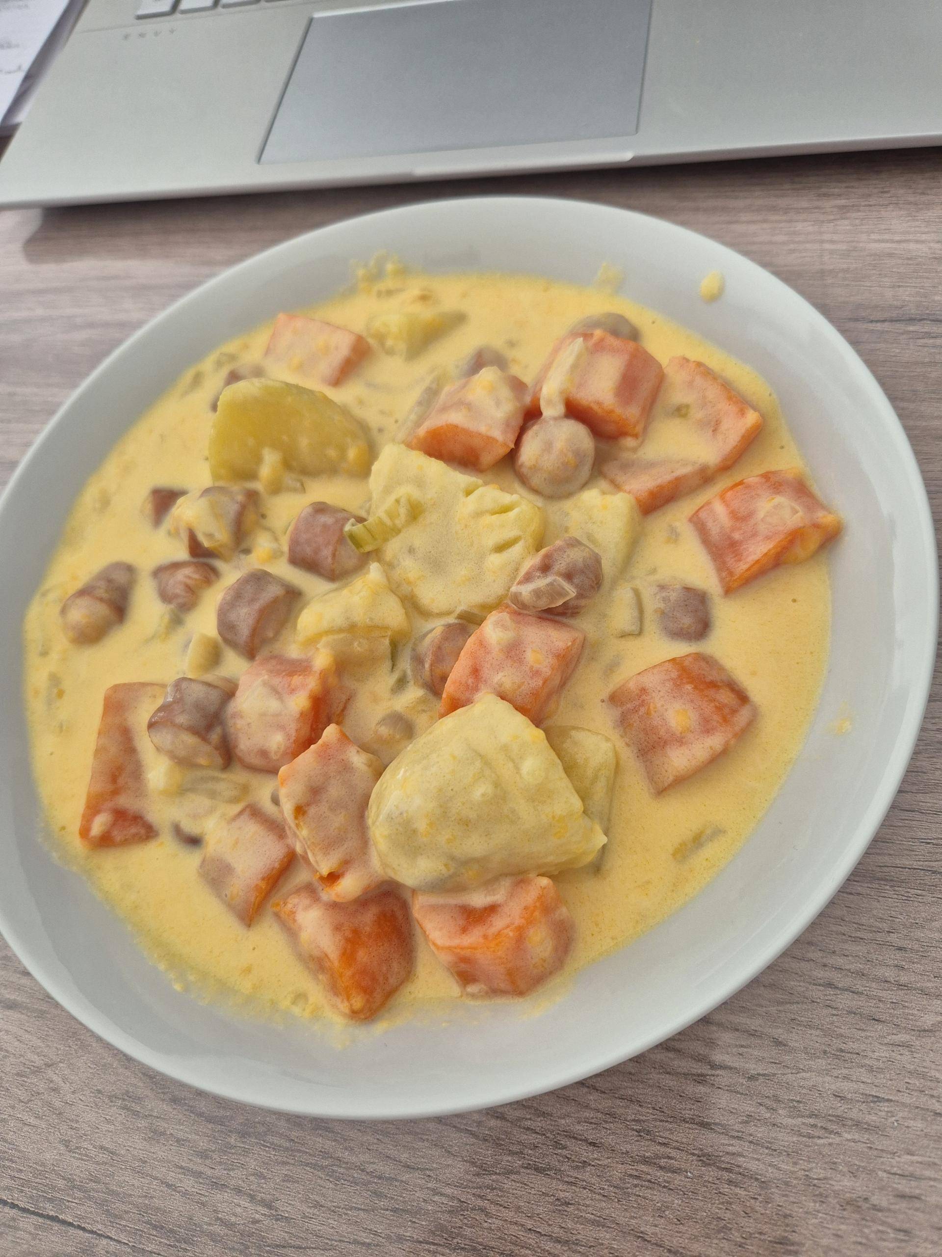 Pommes de terre, carottes, knackis - Recette Cookeo Mini | Moulinex