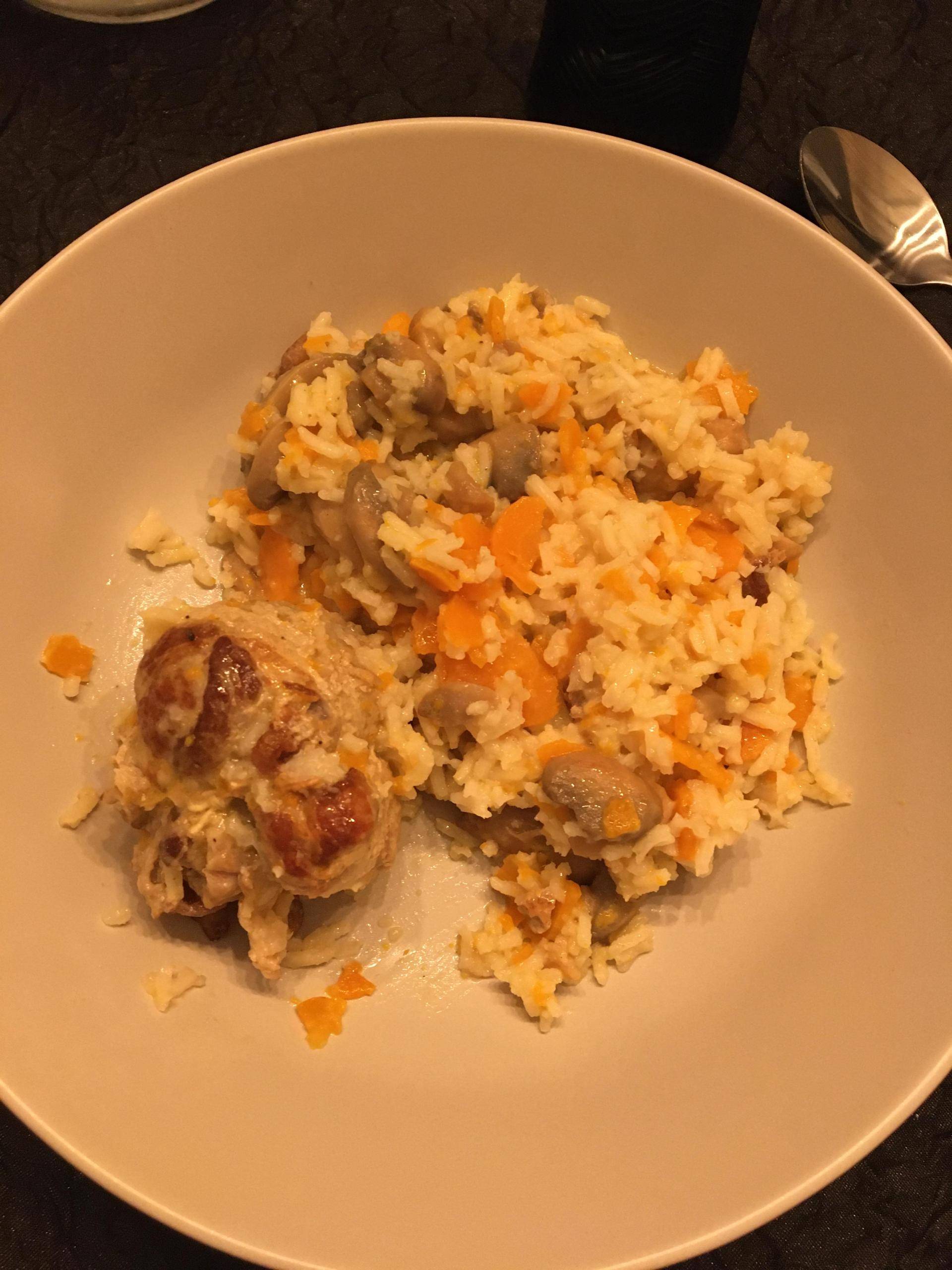 Paupiettes de porc avec carottes, champignons et riz à la crème - Recette Cookeo | Moulinex