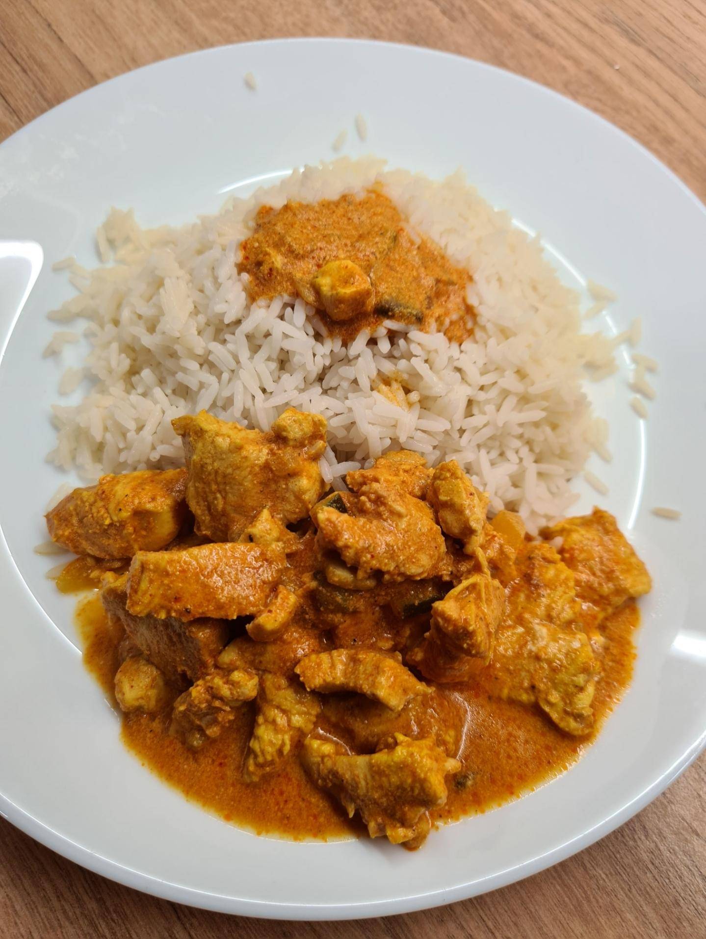 Poulet, riz, sauce tikka massala maison cris - Recette Cookeo | Moulinex