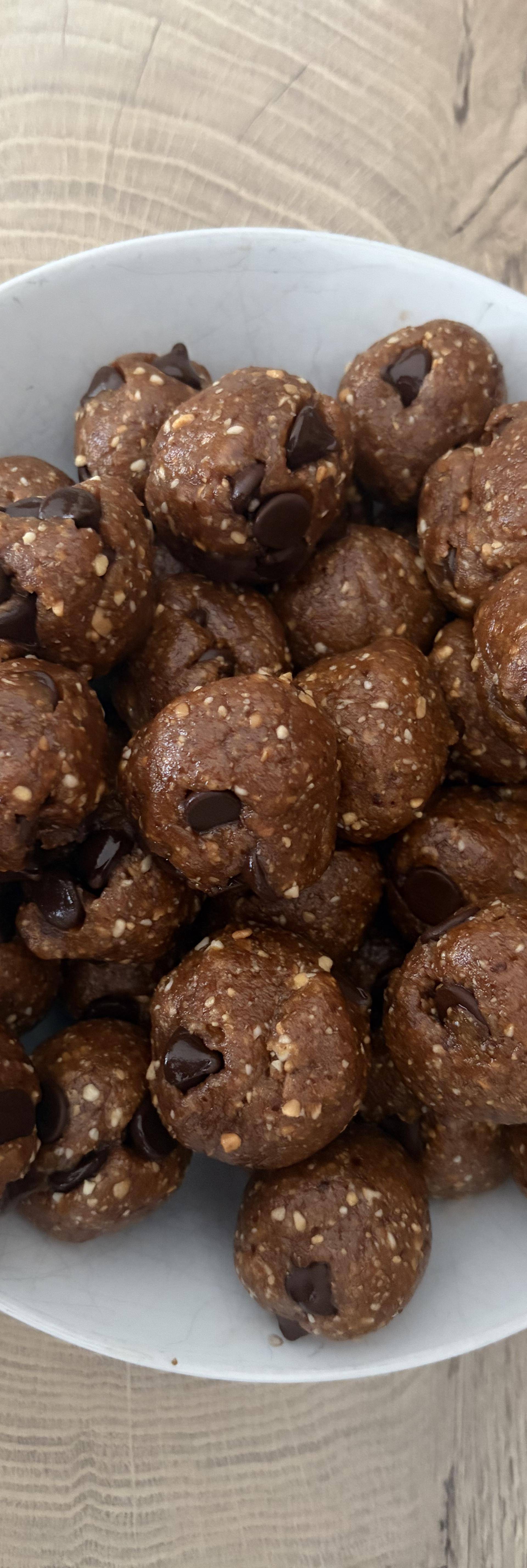 Boulettes, datte cacahuètes et chocolat - Recette Companion Connect XL | Moulinex