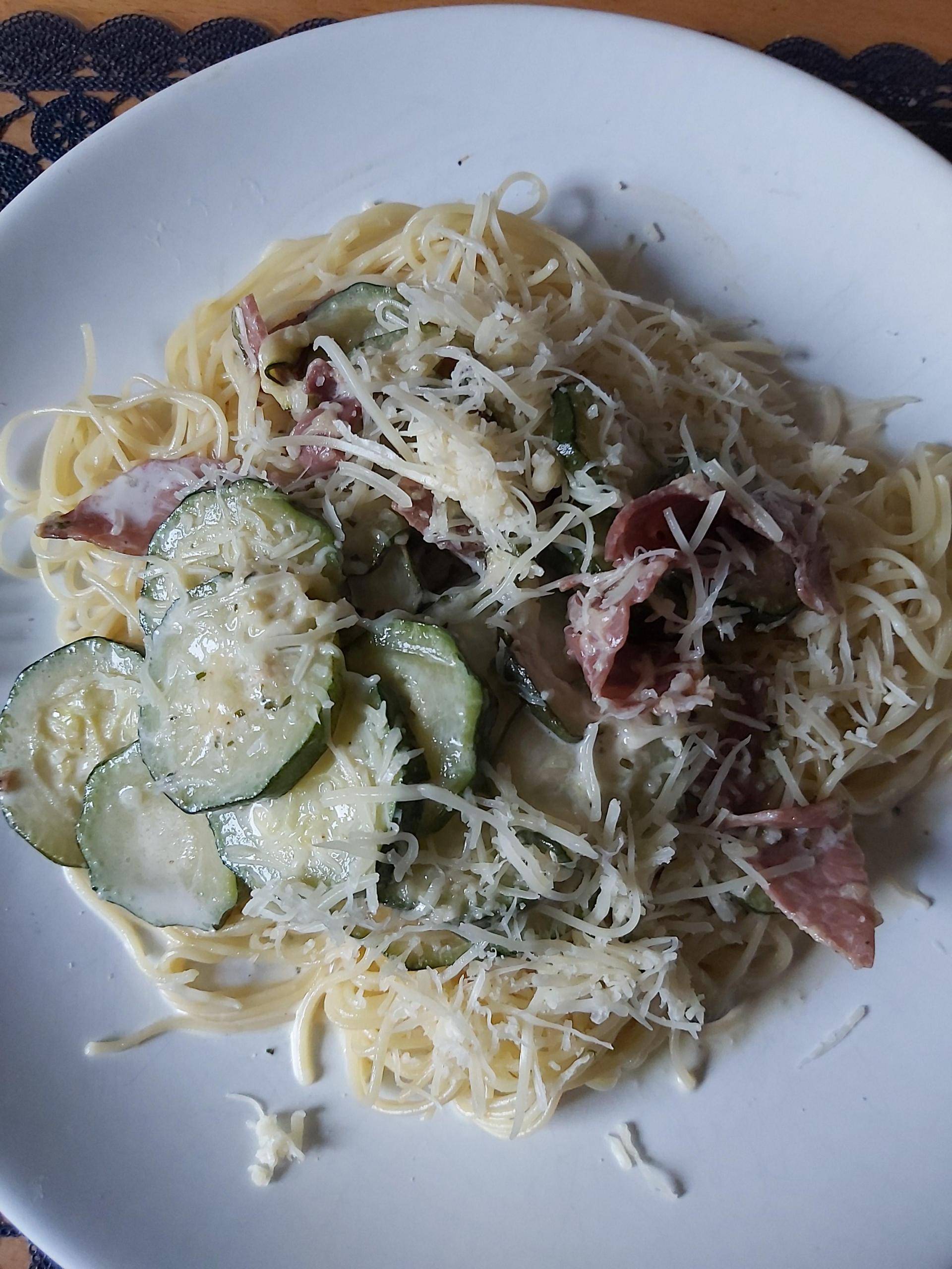 Spaghetti courgette et jambon de paris à la creme - Recette Cookeo | Moulinex
