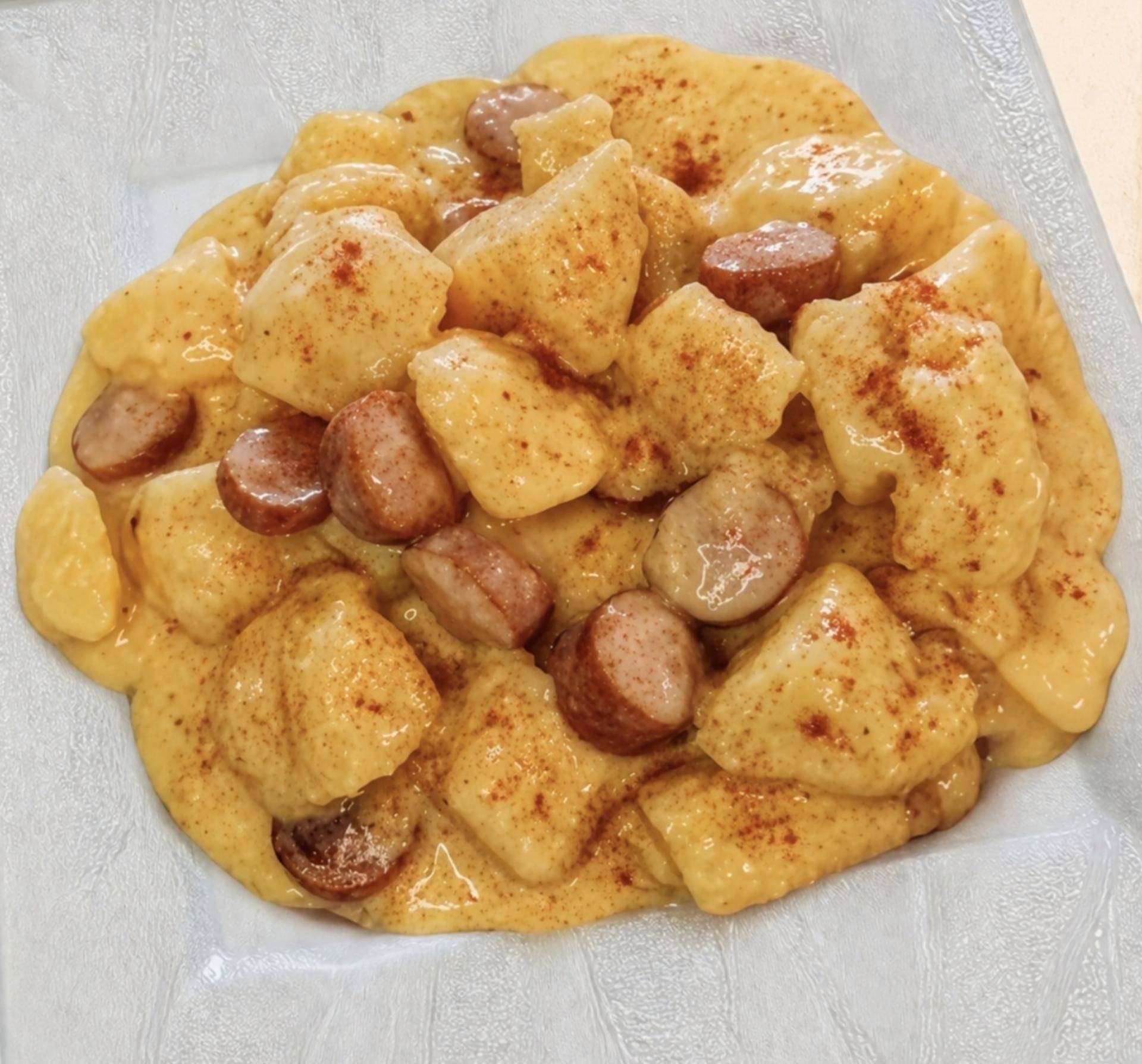 Knacki et ses patates et sa sauce crémeuse au cheddar. - Recette Cookeo Infinity Autostir | Moulinex