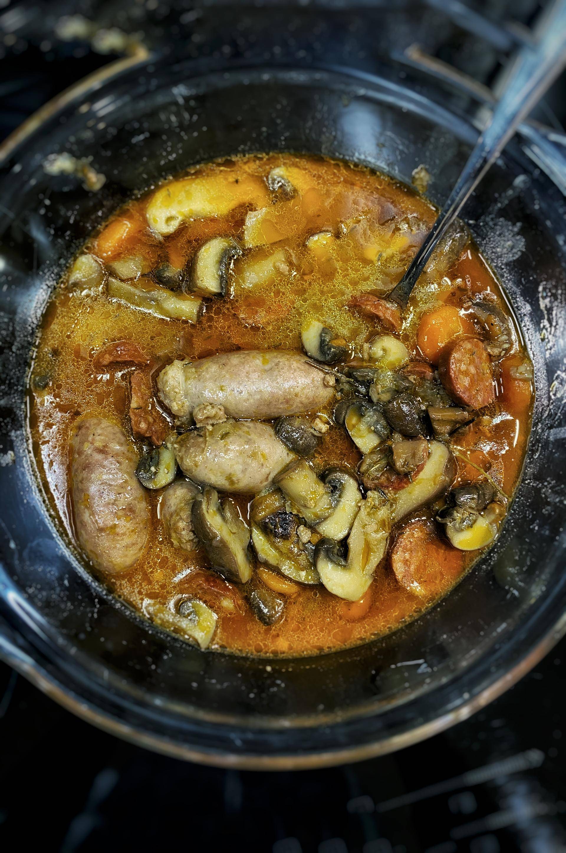 Mijoté de saucisses à la bière - Recette Companion Connect XL | Moulinex