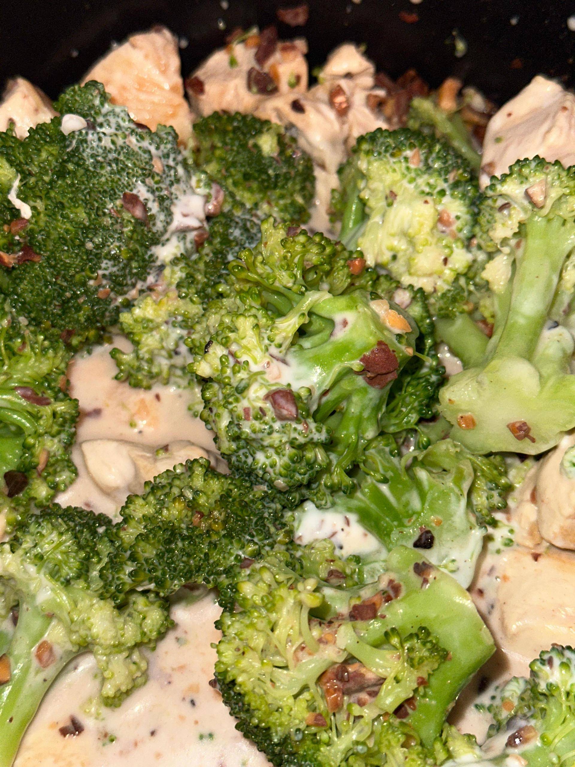 Poulet et brocoli aux amandes - Recette Cookeo | Moulinex