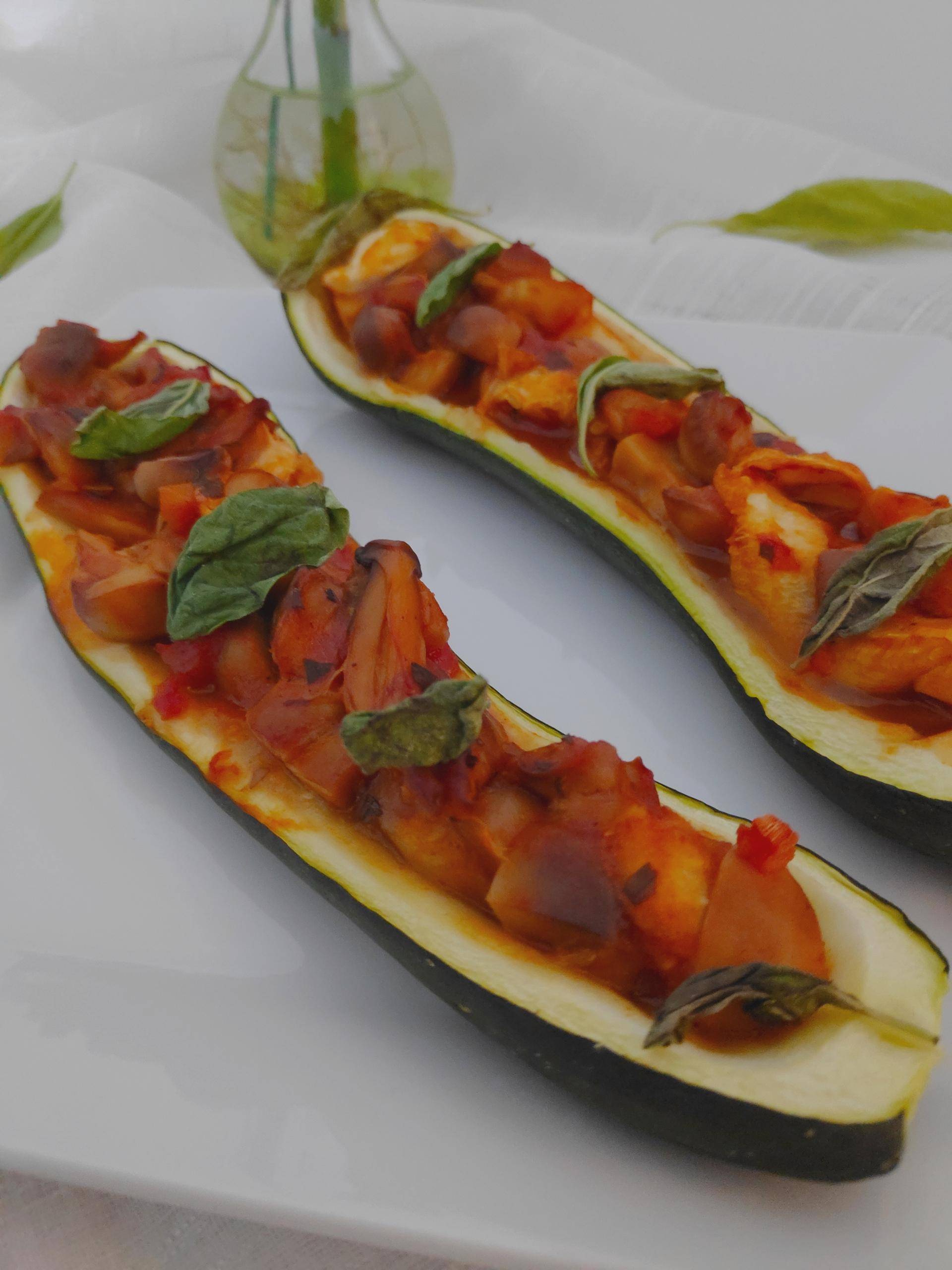Courgette farcie au thon et à la tomate - Recette Companion XL | Moulinex