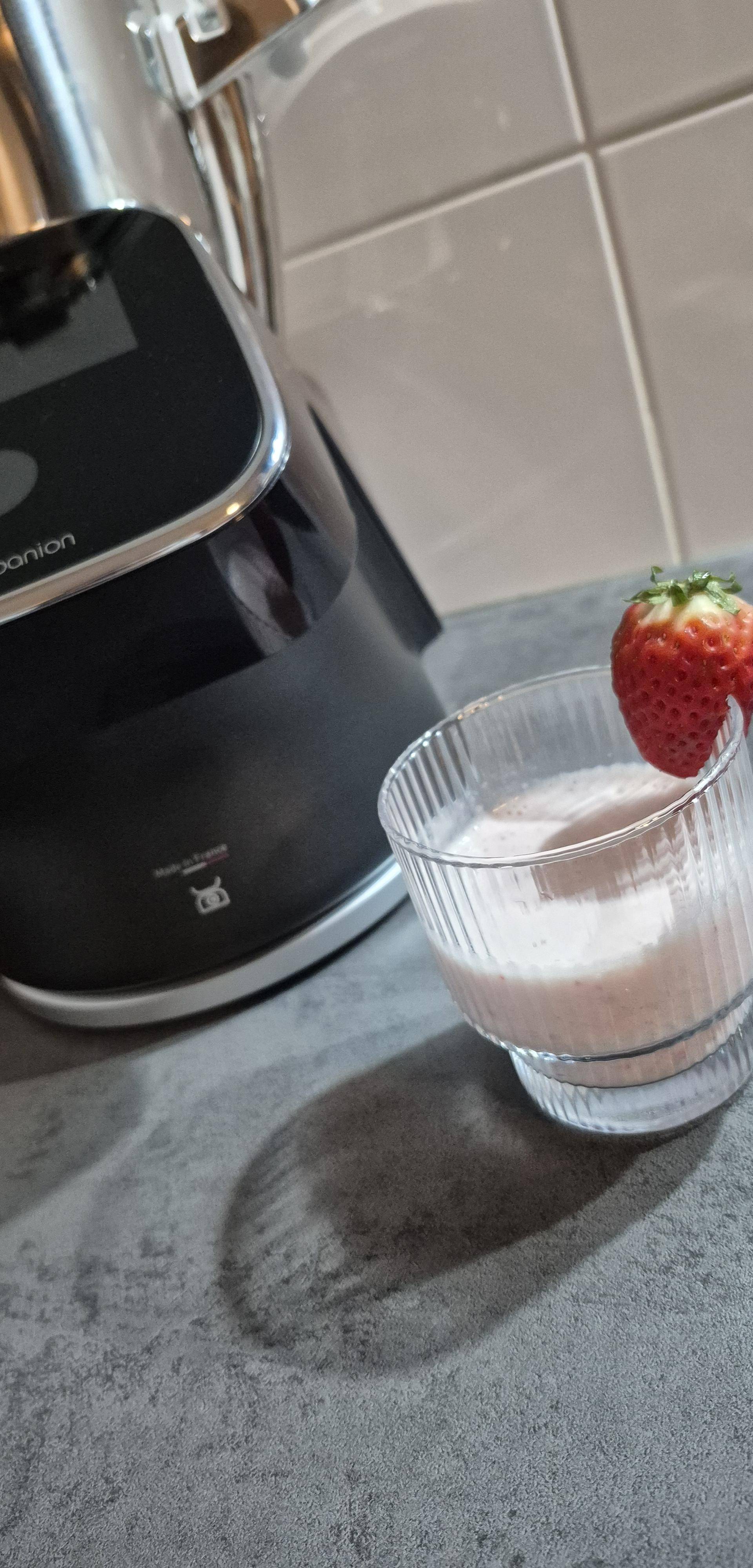 Milk shake banane vanille fraises - Recette Companion XL | Moulinex
