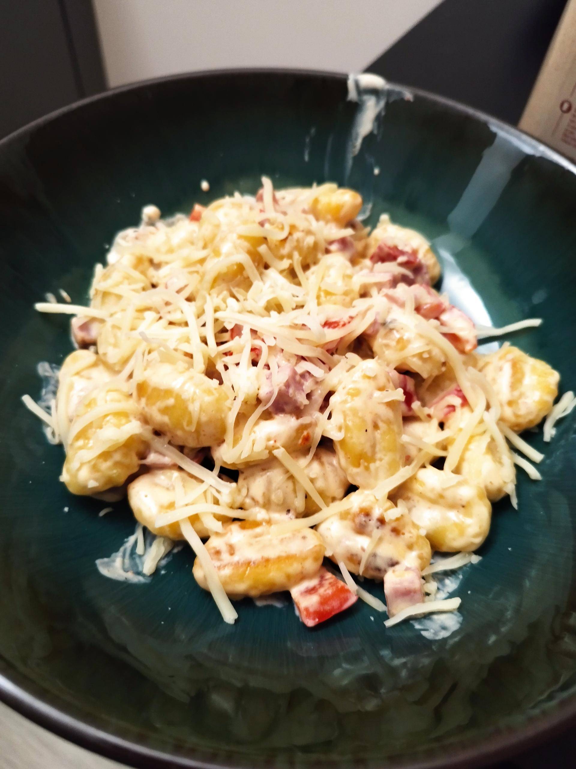 Gnocchi poivrons jambon à la crème - Recette Cookeo | Moulinex